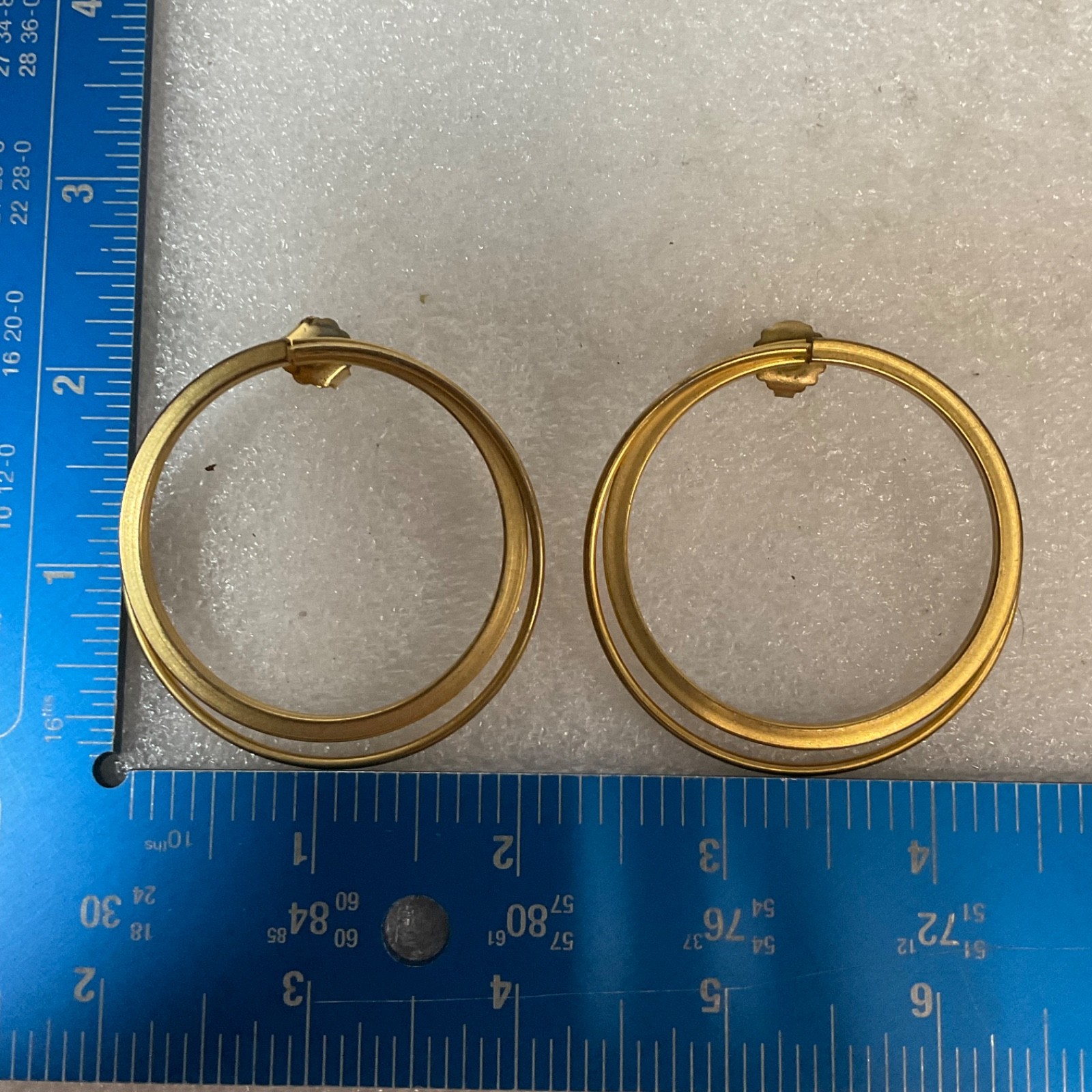 Vintage Gold Tone Hoop Earrings 2.5in Large Double Band Post Pierced 21g Retro - Image 15