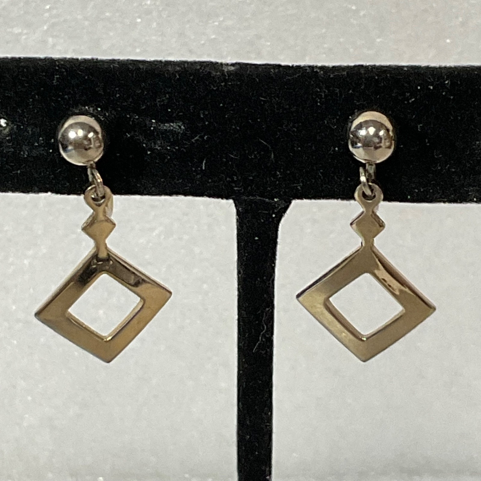 Vintage Silver Tone Screw Back Dangle Earrings 1in 4.06g Geometric Square Design - Image 1