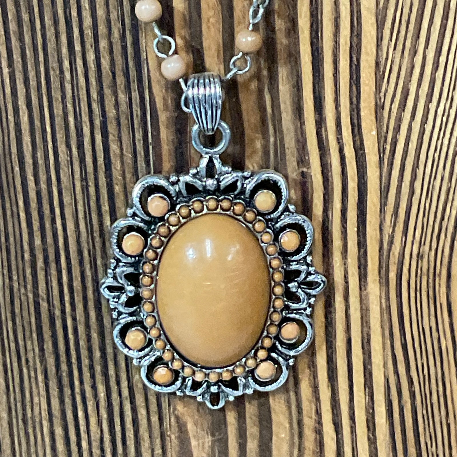 18in Tan Beaded Pendant Necklace Silver Tone Filigree Setting Vintage Style - Image 2