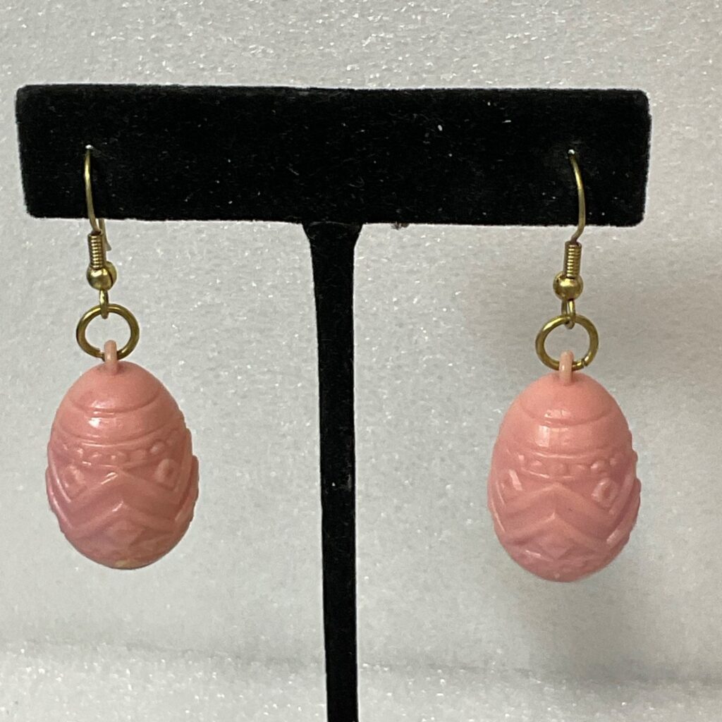 Vintage Pink Egg Shape Dangle Earrings 2in 8.33g Lightweight Boho Costume Jewelr - Image 1