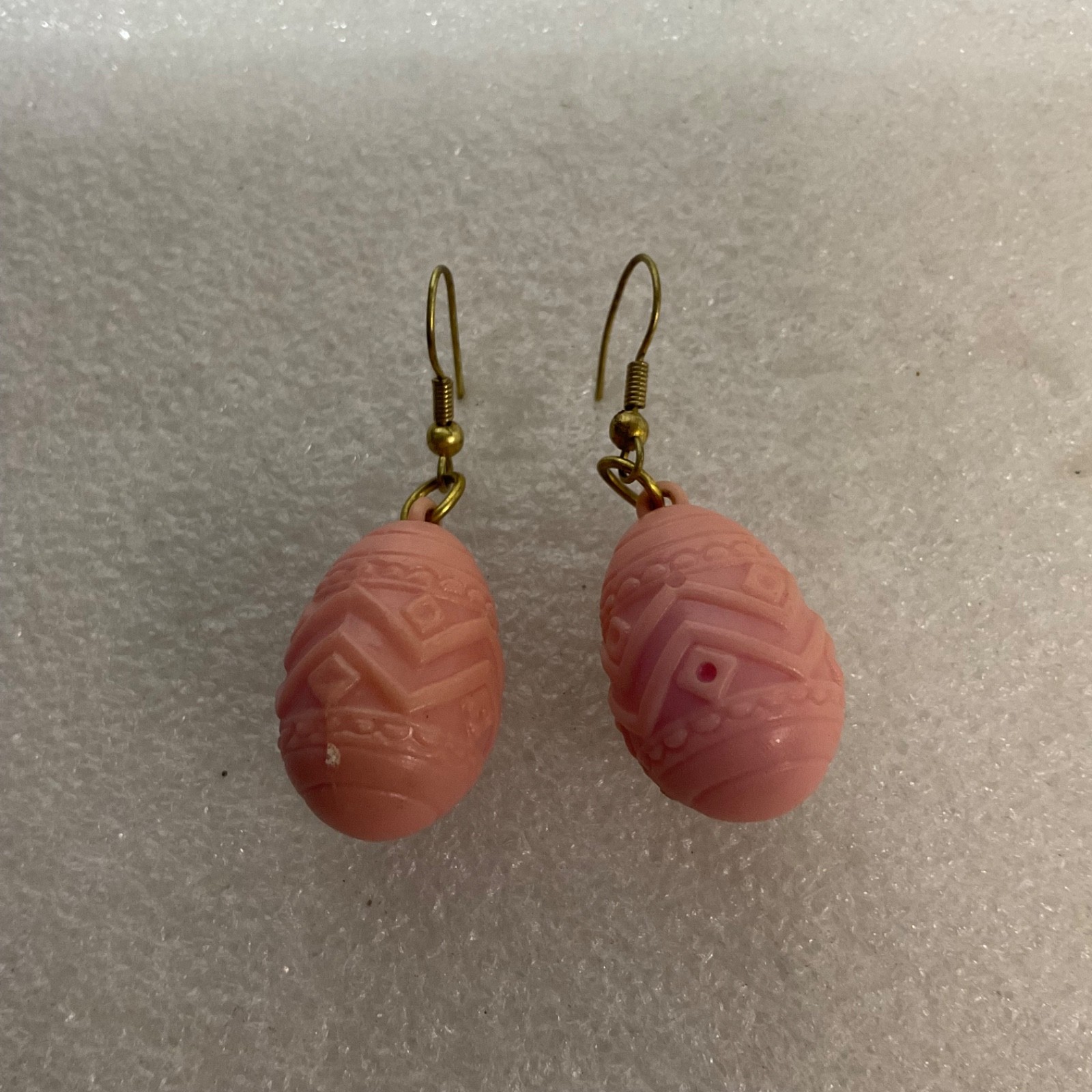 Vintage Pink Egg Shape Dangle Earrings 2in 8.33g Lightweight Boho Costume Jewelr - Image 8