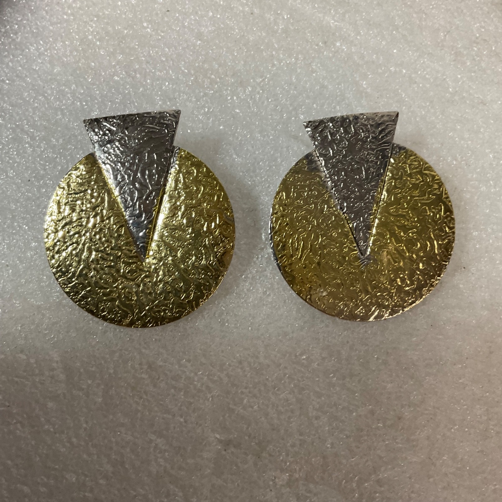Vintage Geometric Textured Earrings Silver Gold Tone Circle Triangle 8.65g 2in - Image 10