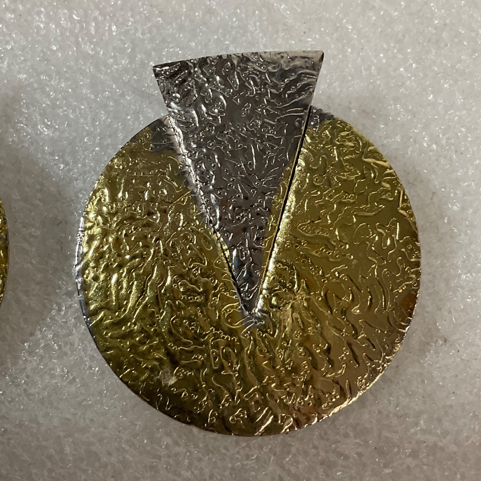 Vintage Geometric Textured Earrings Silver Gold Tone Circle Triangle 8.65g 2in - Image 12