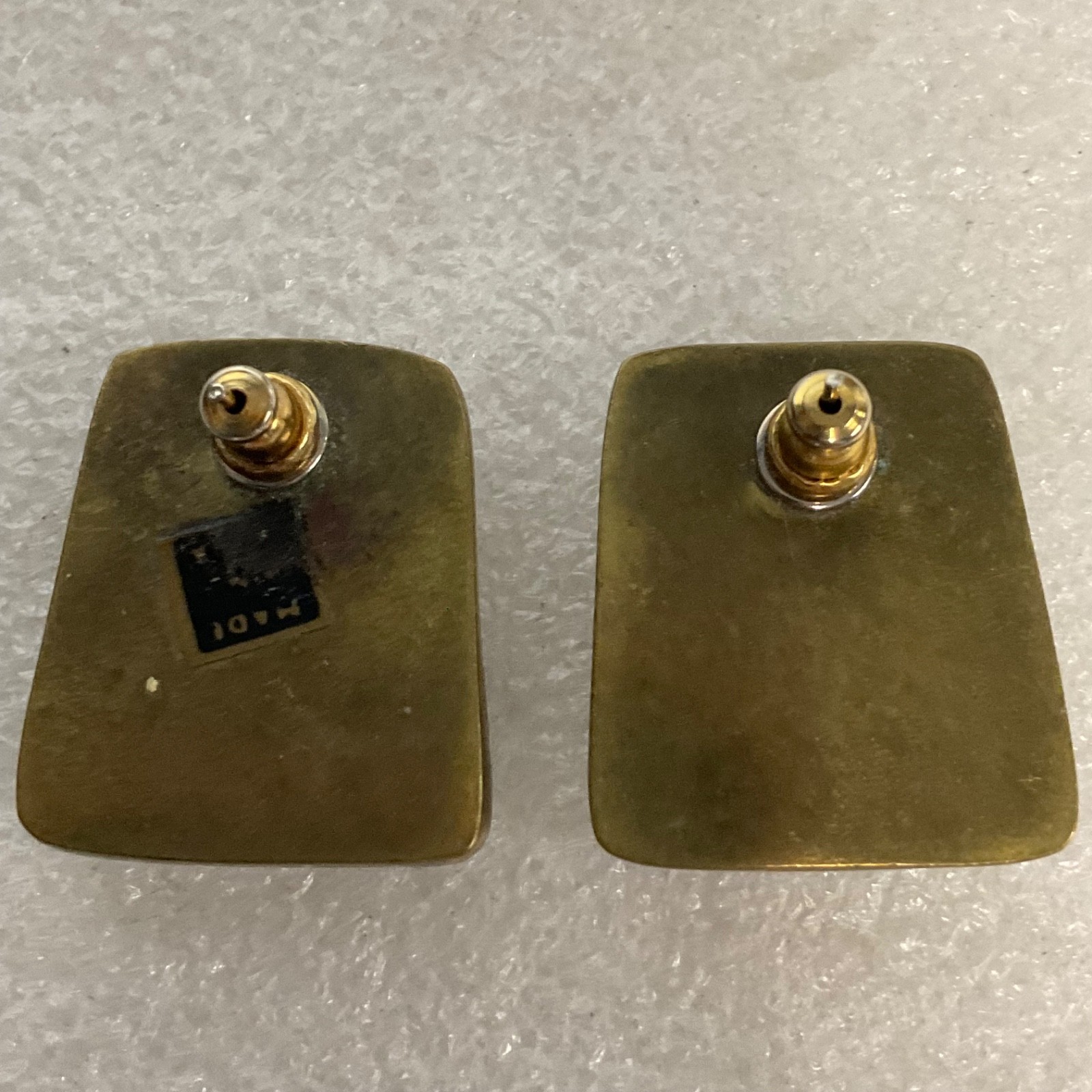 Vintage Pink Stone Brass Earrings 1.25in Geometric Post Studs 15.95g Retro - Image 13
