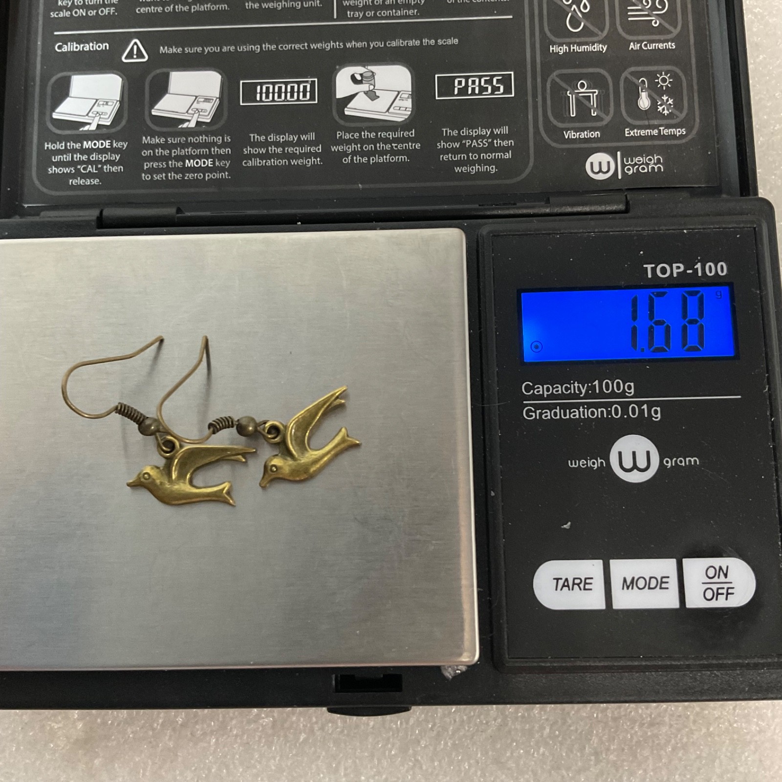 Vintage Gold Tone Bird Dangle Earrings 1in Lightweight Dove Design 1.68g - Image 10