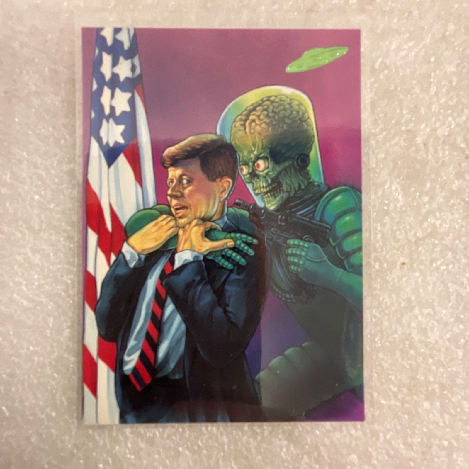 1994 Topps Mars Attacks Archives Trading Cards Lot of 13 - Image 4