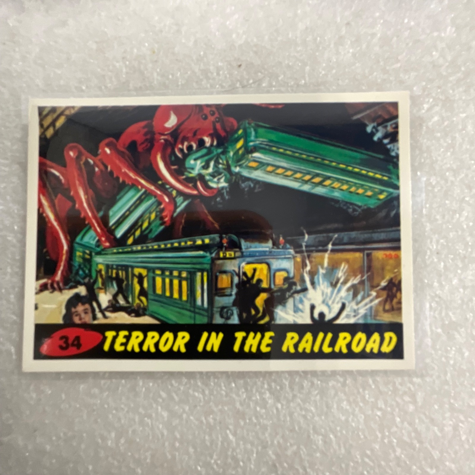 1994 Topps Mars Attacks Archives Trading Cards Lot of 13 - Image 9