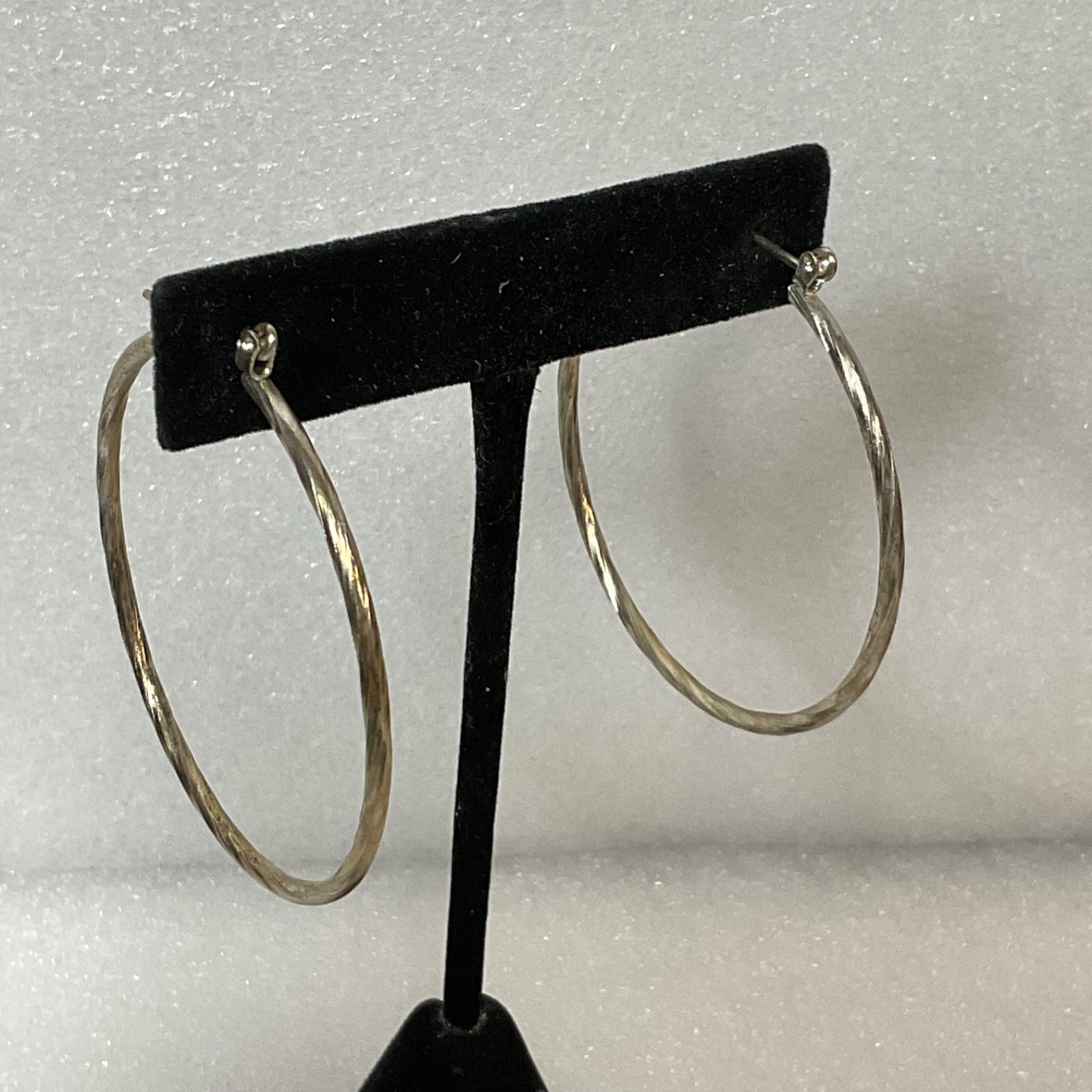 Vintage Silver Tone Hoop Earrings 2in 7.08g Lightweight Textured Fashion Jewelry - Image 1