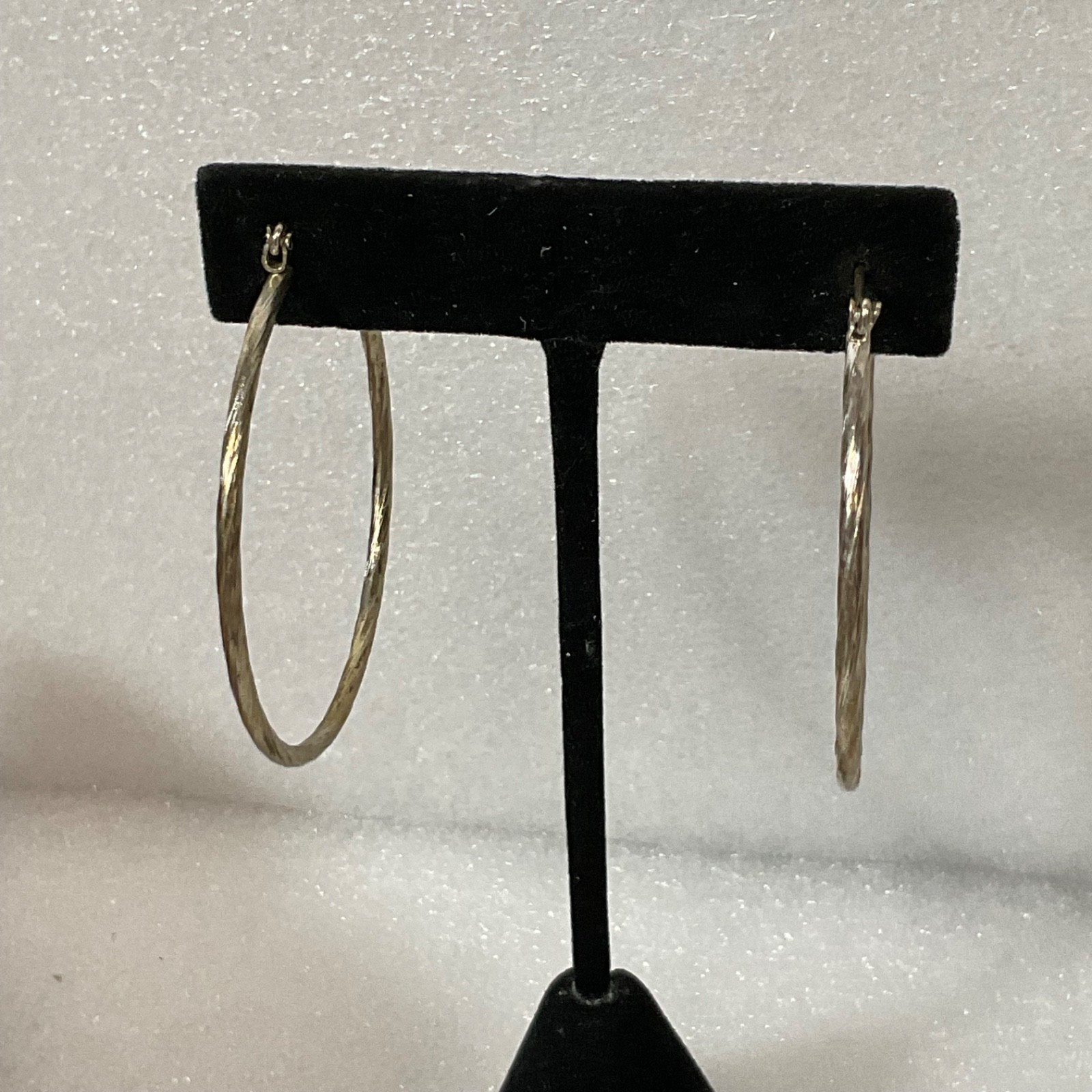 Vintage Silver Tone Hoop Earrings 2in 7.08g Lightweight Textured Fashion Jewelry - Image 2