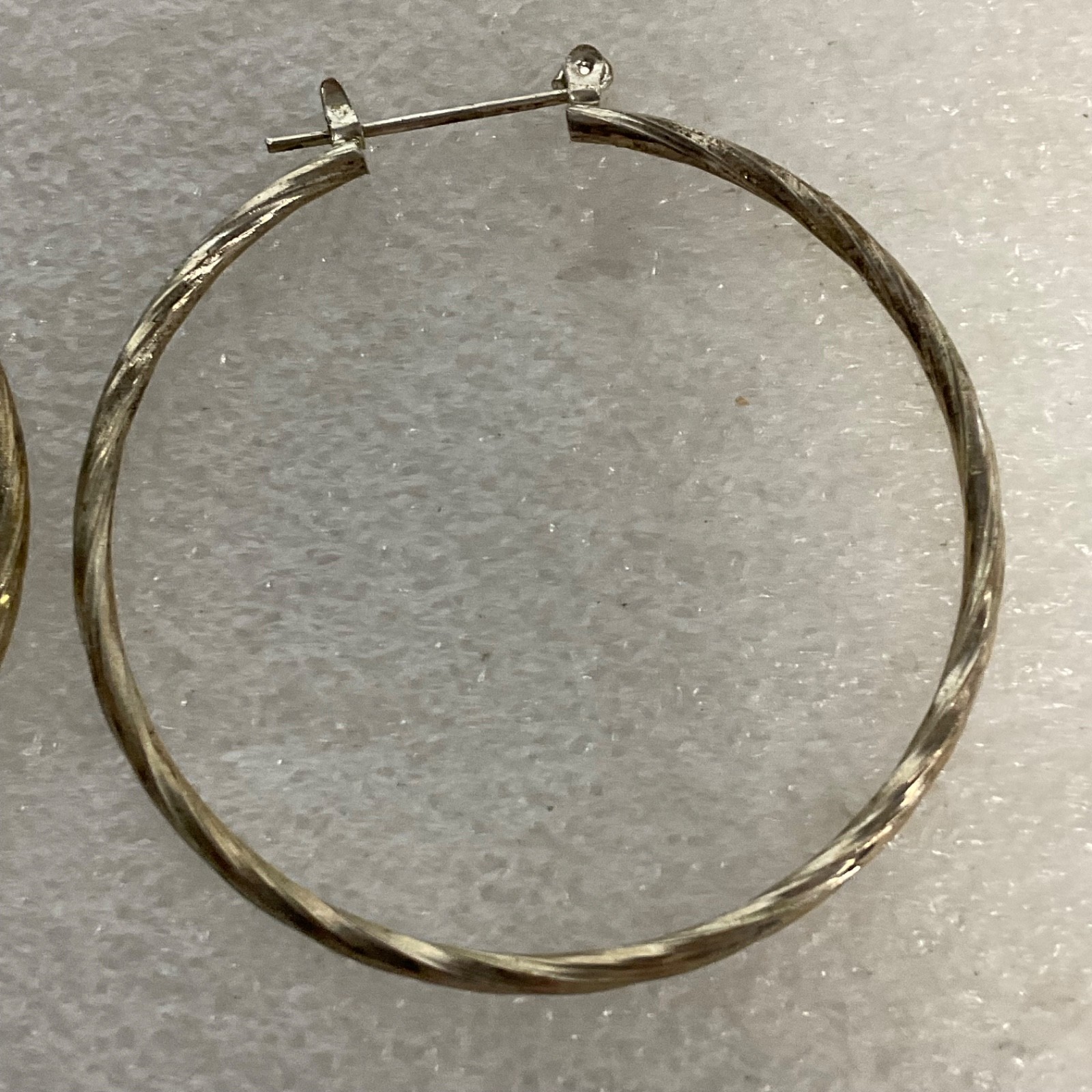 Vintage Silver Tone Hoop Earrings 2in 7.08g Lightweight Textured Fashion Jewelry - Image 11
