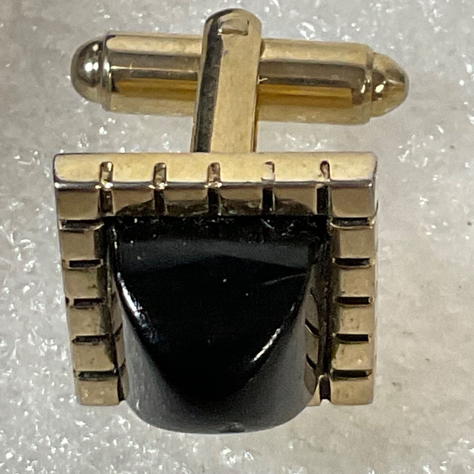 Vintage Shields Cufflinks Gold Tone Black Stone Square Design 14g - Image 7