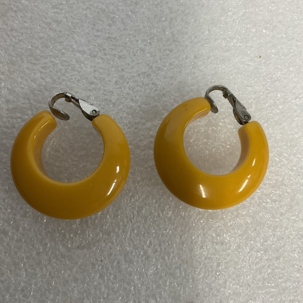 Vintage Yellow Bakelite Hoop Earrings Clip-On 1.25" Chunky Retro Style - Image 1