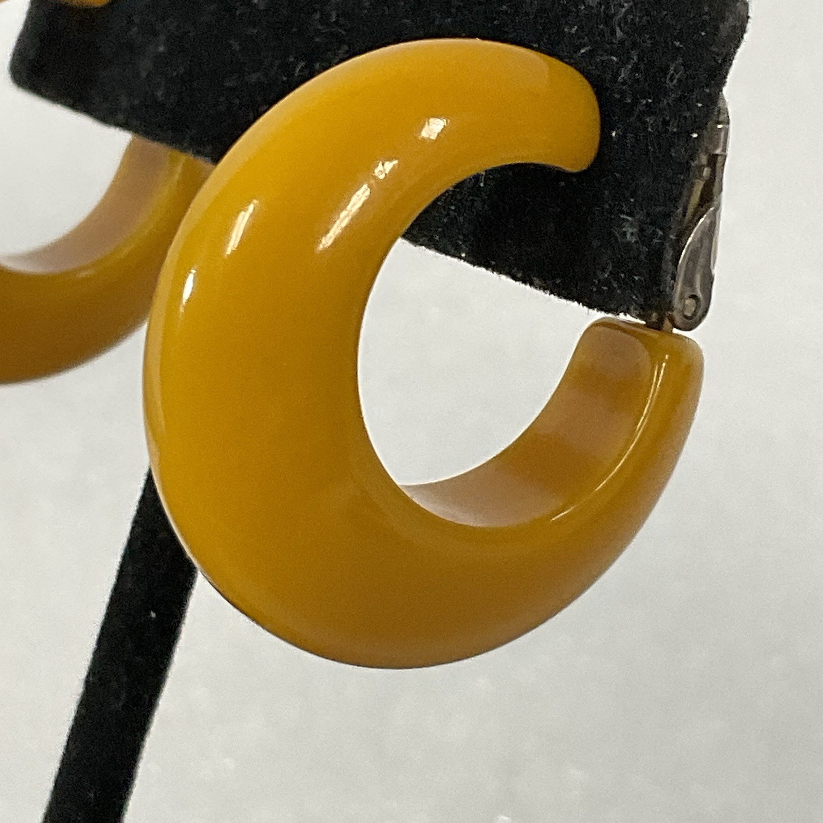 Vintage Yellow Bakelite Hoop Earrings Clip-On 1.25" Chunky Retro Style - Image 11