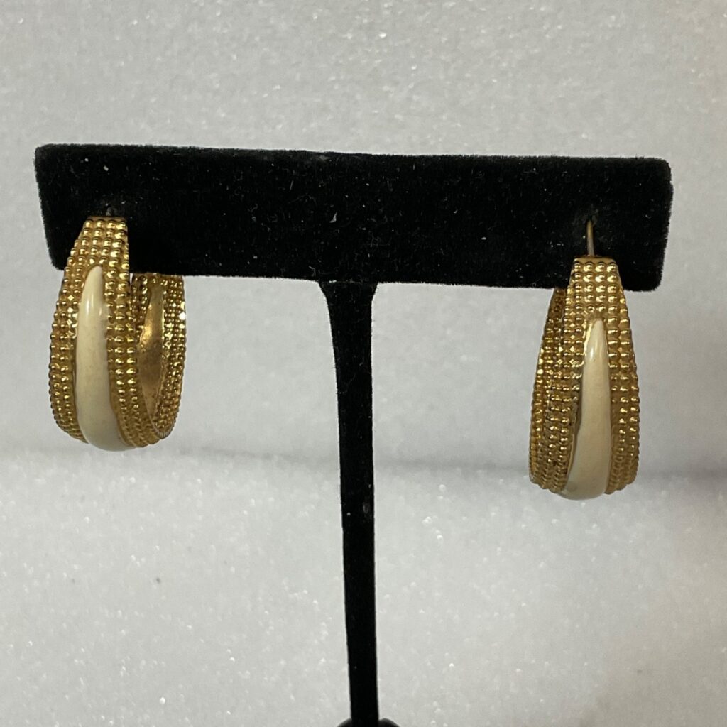 Vintage Gold Tone Hoop Earrings 1.25in Beaded Edge Cream Enamel 4.74g - Image 1