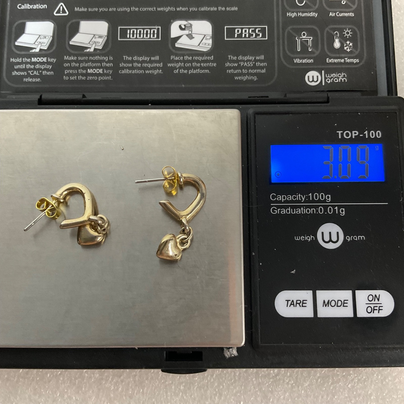 Vintage Gold Tone Heart Dangle Earrings 1in Drop Lightweight 3.09g - Image 7