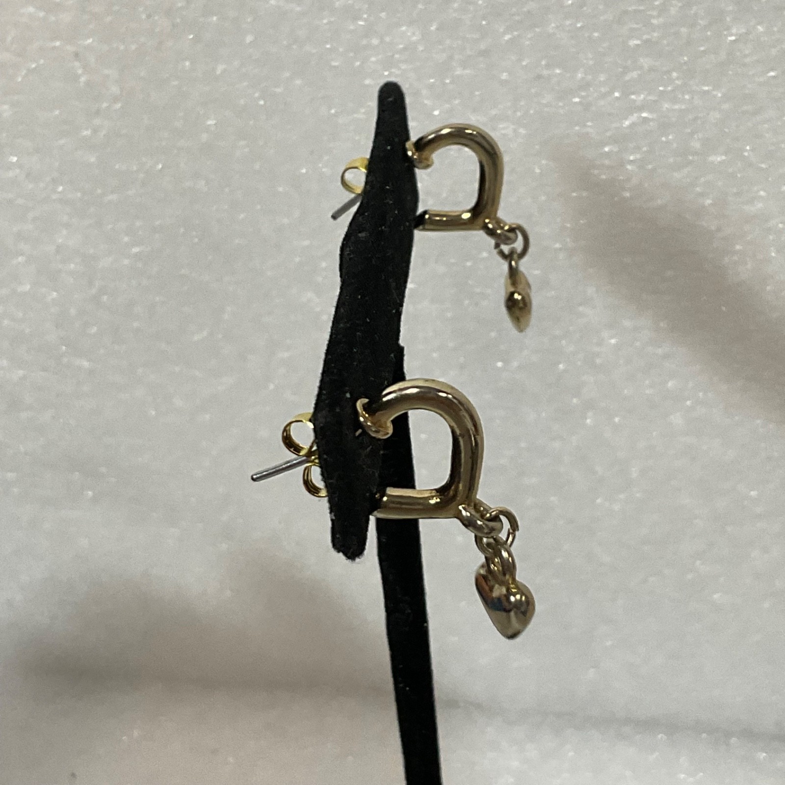 Vintage Gold Tone Heart Dangle Earrings 1in Drop Lightweight 3.09g - Image 6