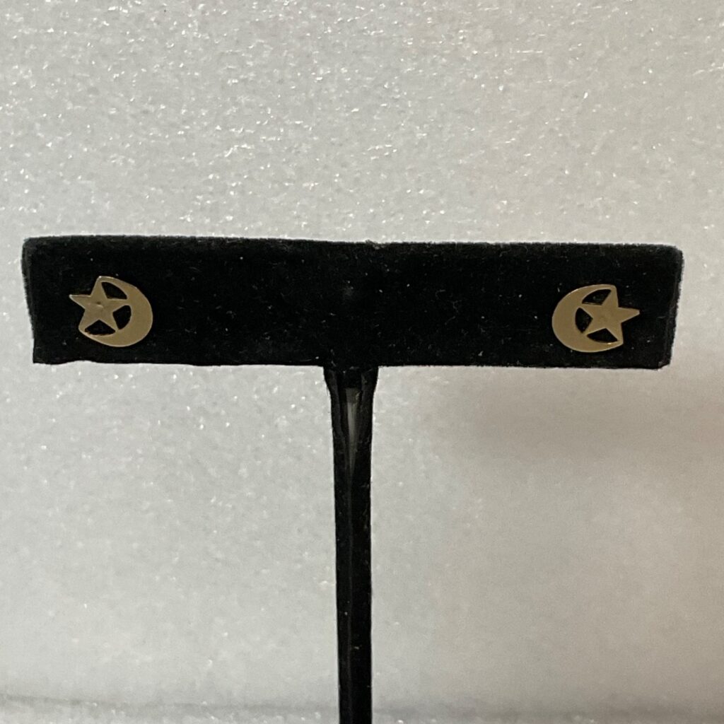 Vintage Gold Tone Moon Star Stud Earrings 0.56g 0.4in Celestial Jewelry - Image 1