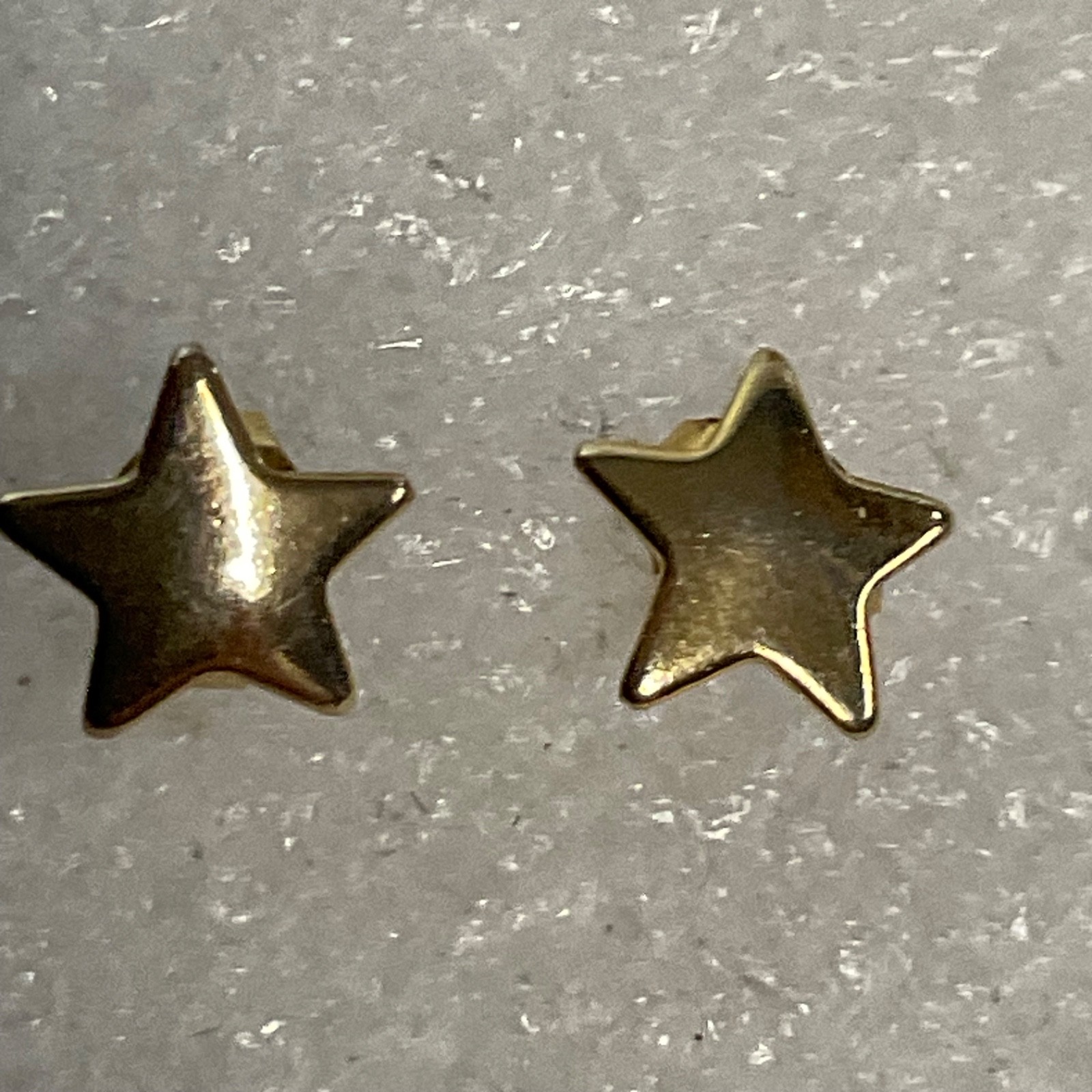 Vintage Gold Tone Star Stud Earrings 0.5in 0.49g Minimalist Jewelry - Image 2
