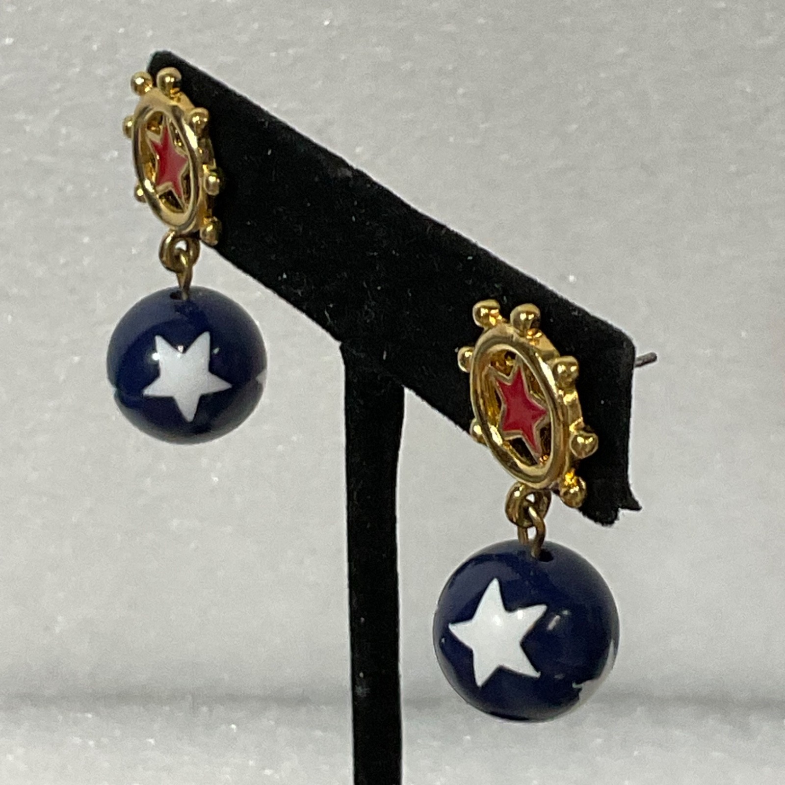 Vintage Avon Gold Tone Star Dangle Earrings Red White Blue Enamel 1in Patriotic - Image 4