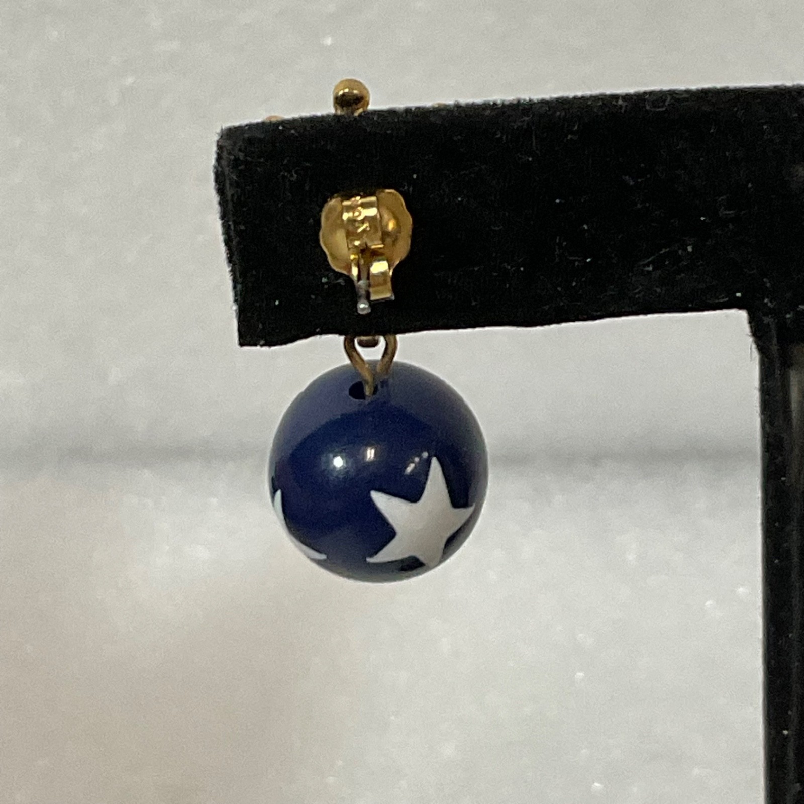 Vintage Avon Gold Tone Star Dangle Earrings Red White Blue Enamel 1in Patriotic - Image 6