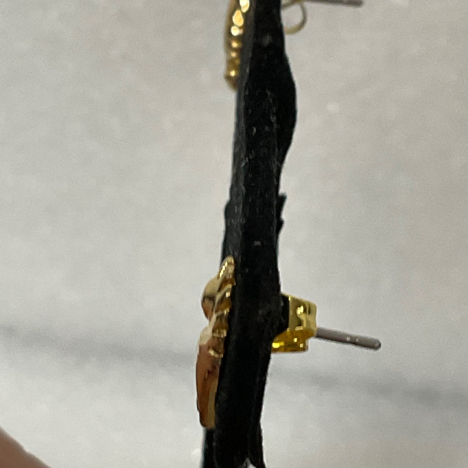 Vintage Gold Tone Seahorse Earrings 0.6in Stud Pierced Nautical Jewelry 1.4g - Image 8