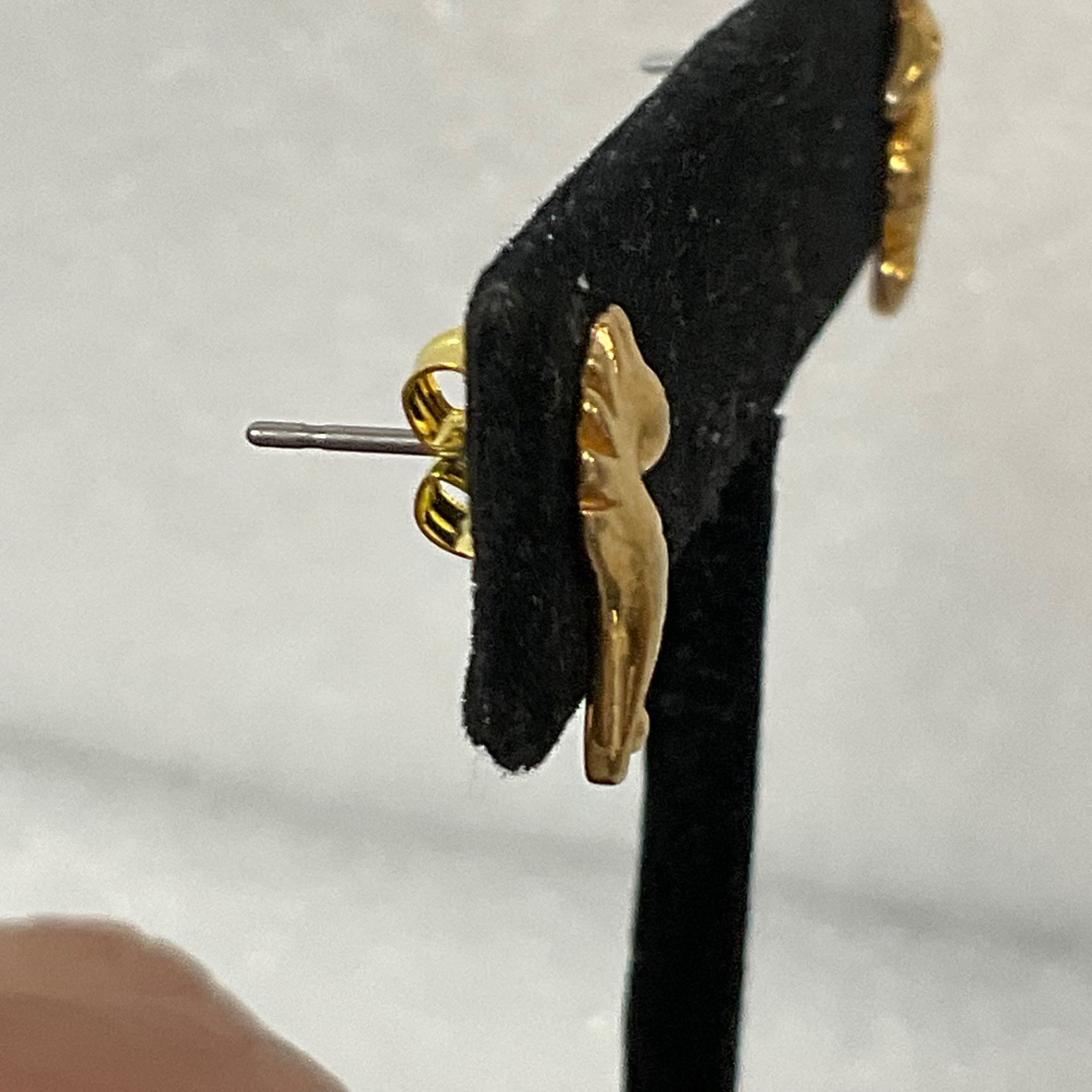 Vintage Gold Tone Seahorse Earrings 0.6in Stud Pierced Nautical Jewelry 1.4g - Image 10
