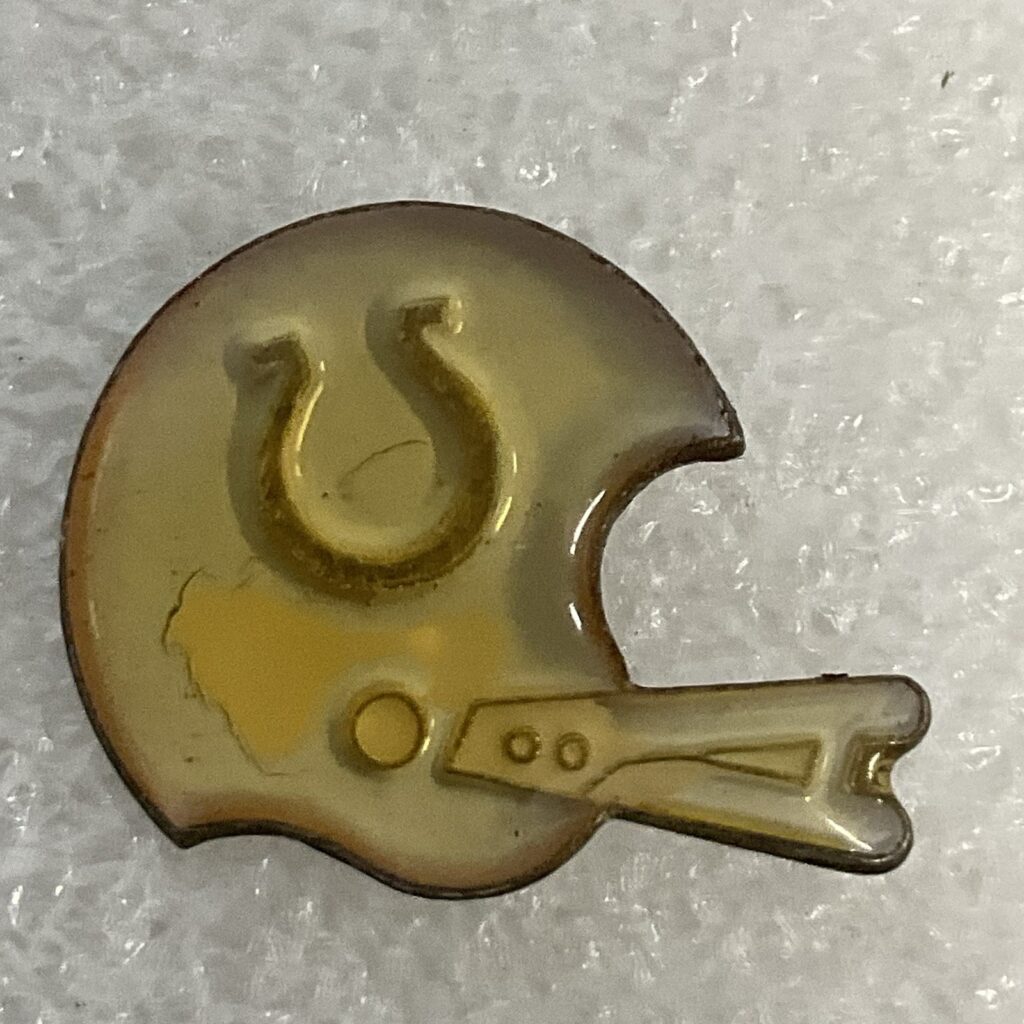 Indianapolis Colts Football Helmet Pin Badge NFL Memorabilia Collectible - Image 1