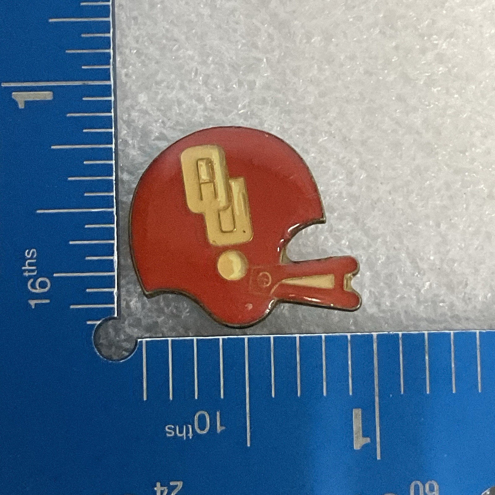 Vtg Oklahoma Sooners OU Football Helmet Lapel Pin NCAA Red Enamel Collectible - Image 3
