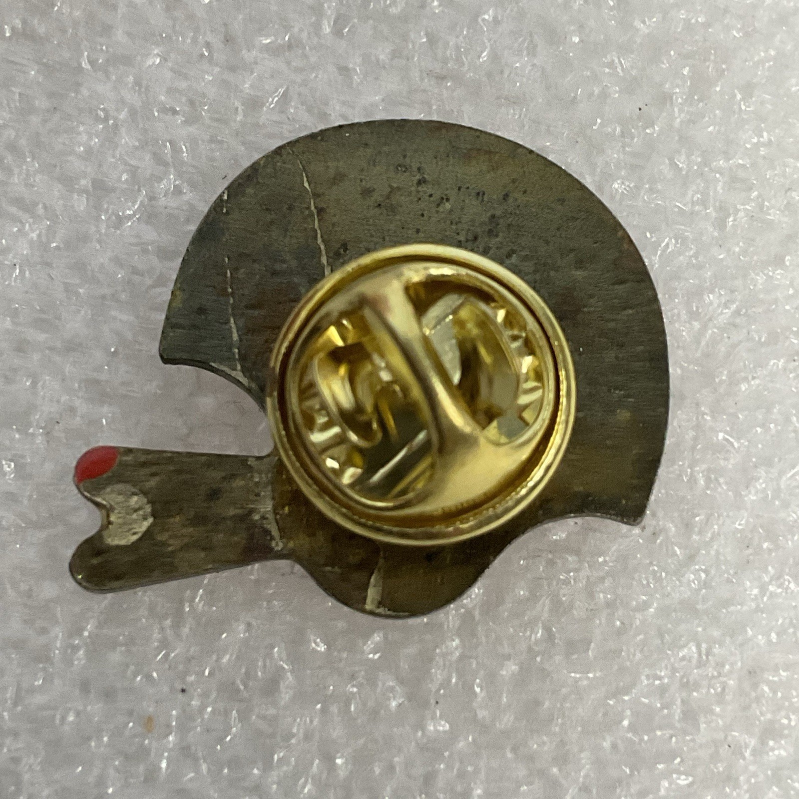 Oklahoma Sooners Football Helmet Pin Red Enamel NCAA OU College Memorabilia - Image 6