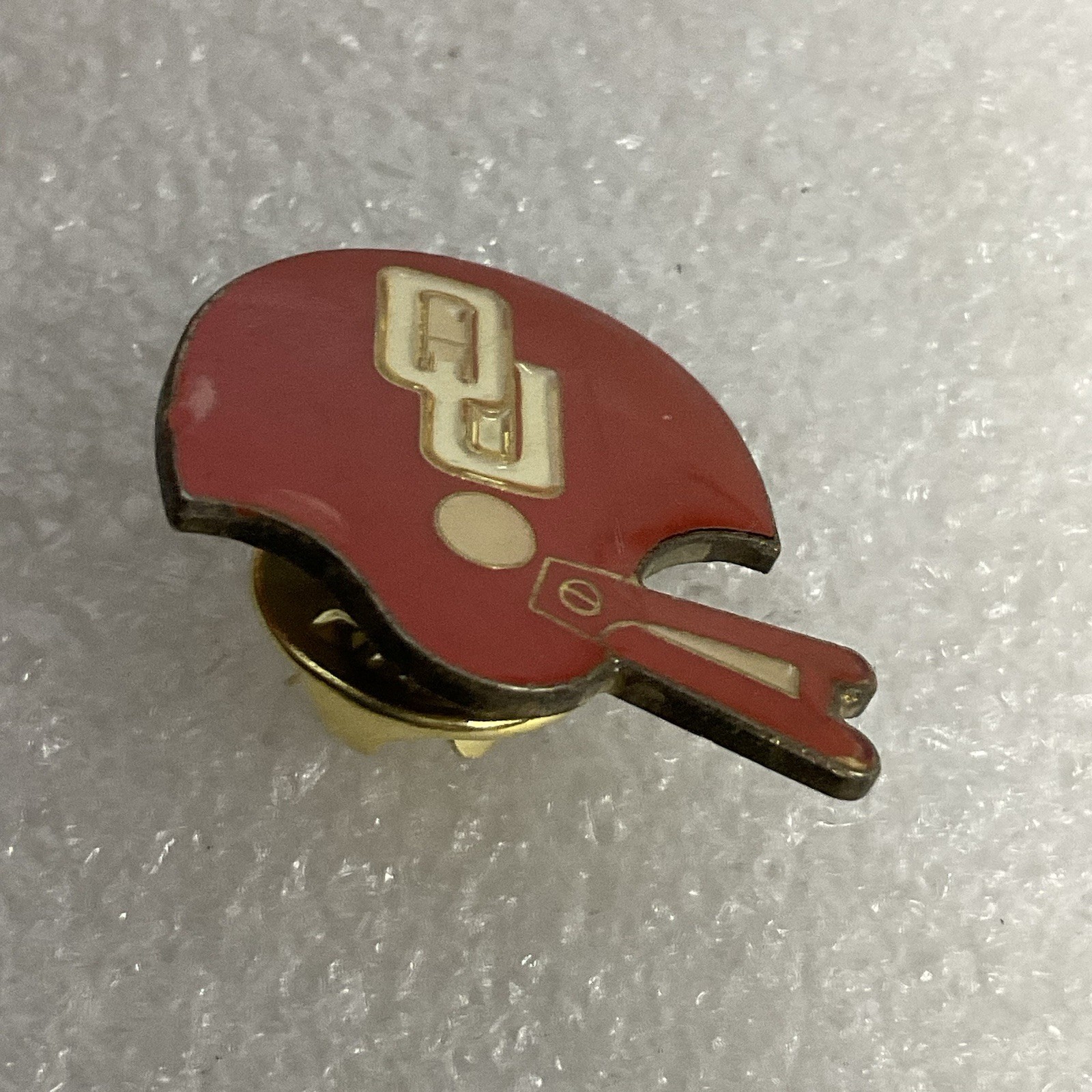 Oklahoma Sooners Football Helmet Pin Red Enamel NCAA OU College Memorabilia - Image 8