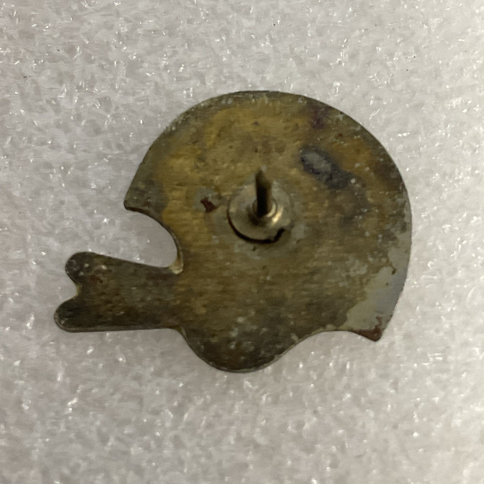 Vintage Oklahoma Sooners Football Helmet Pin NCAA Metal WORN Enamel Lapel Badge - Image 2