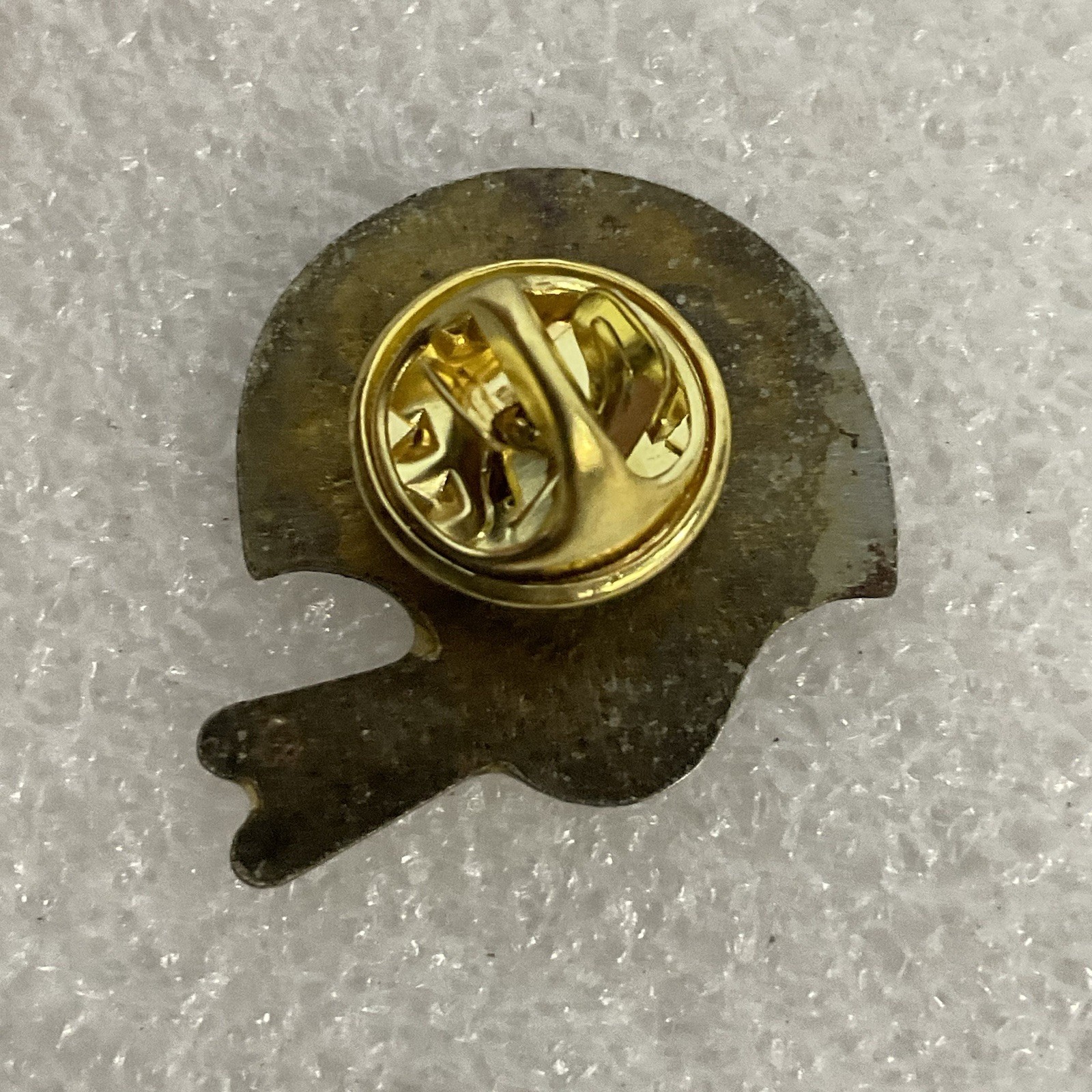 Vintage Oklahoma Sooners Football Helmet Pin NCAA Metal WORN Enamel Lapel Badge - Image 6