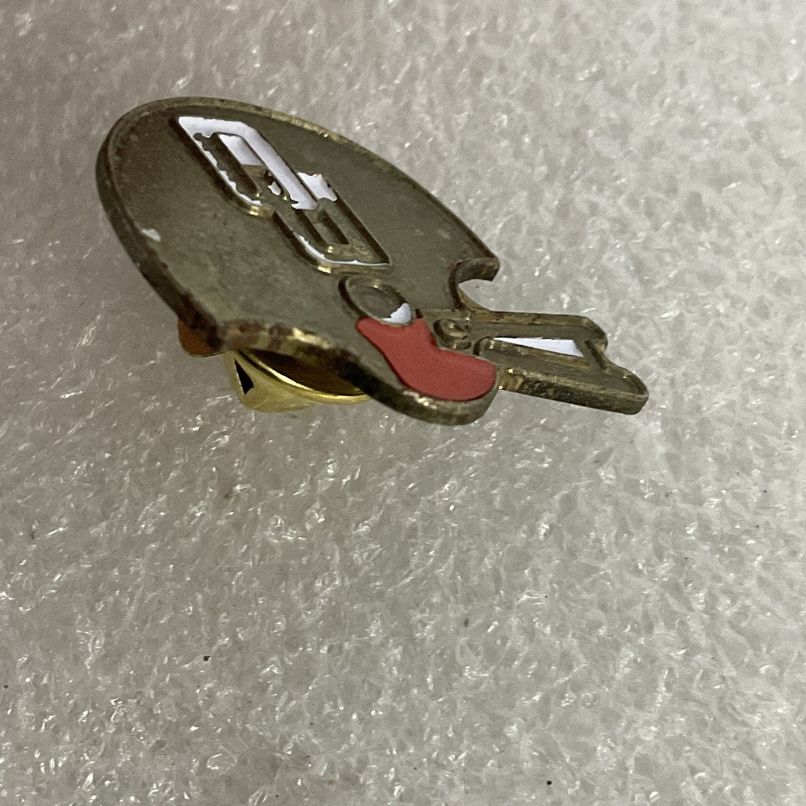Vintage Oklahoma Sooners Football Helmet Pin NCAA Metal WORN Enamel Lapel Badge - Image 8