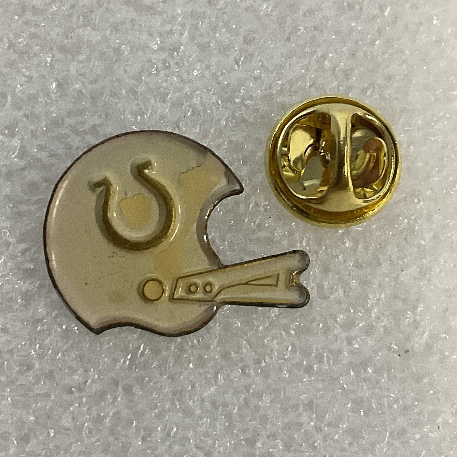 Indianapolis Colts Football Helmet Pin Badge NFL Memorabilia VTG Collectible - Image 4