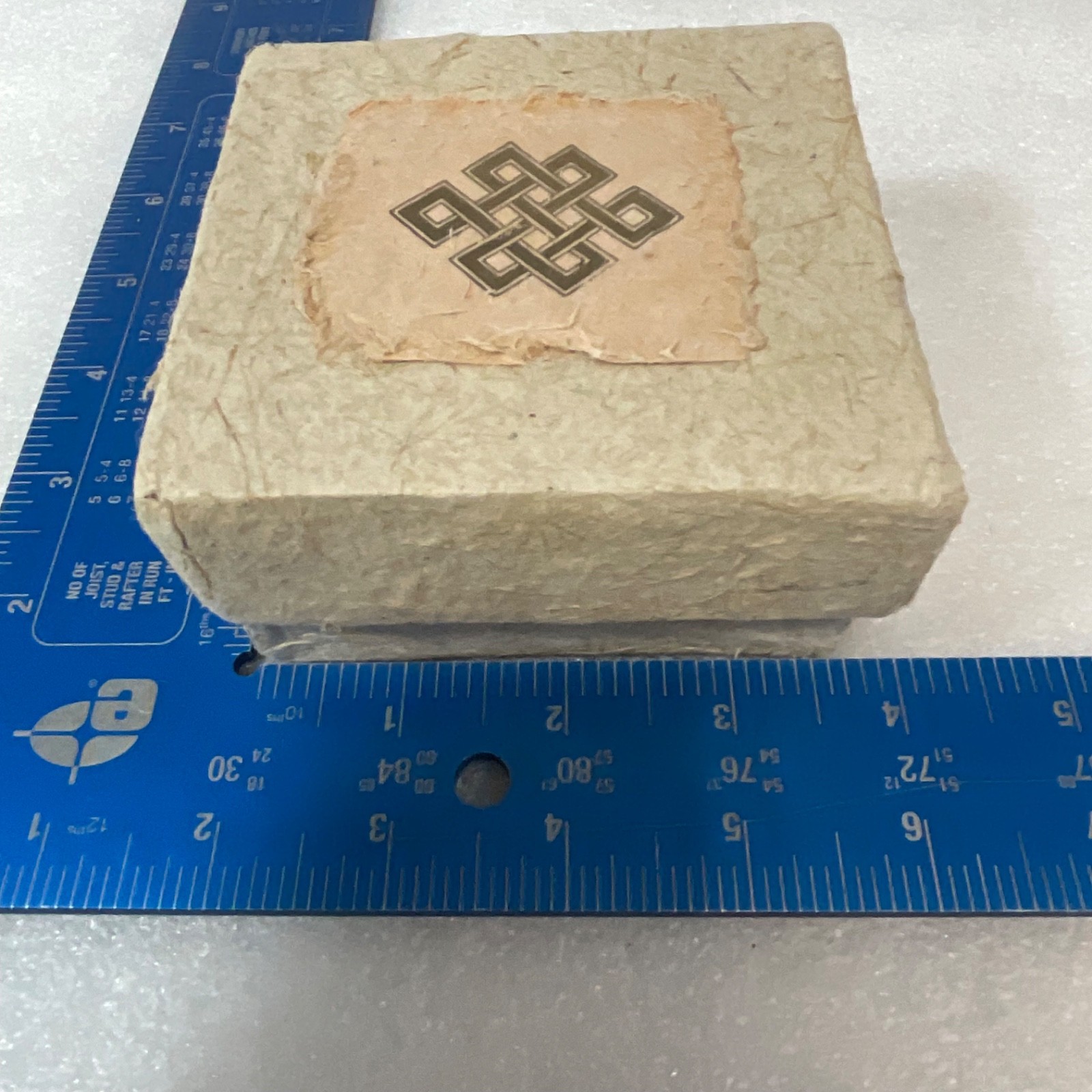 Fibrous Paper Trinket Box Endless Knot Design 4in Square - Image 9