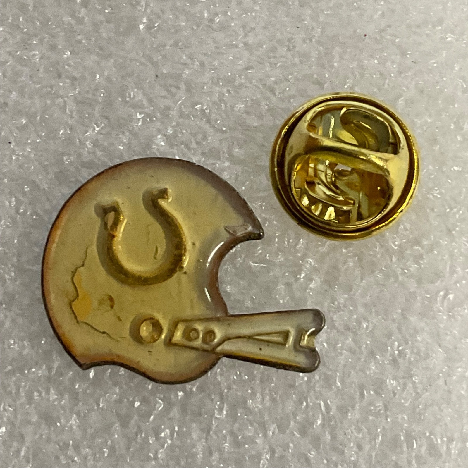Indianapolis Colts NFL Helmet VTG Lapel Pin Football Collectible Memorabilia - Image 4