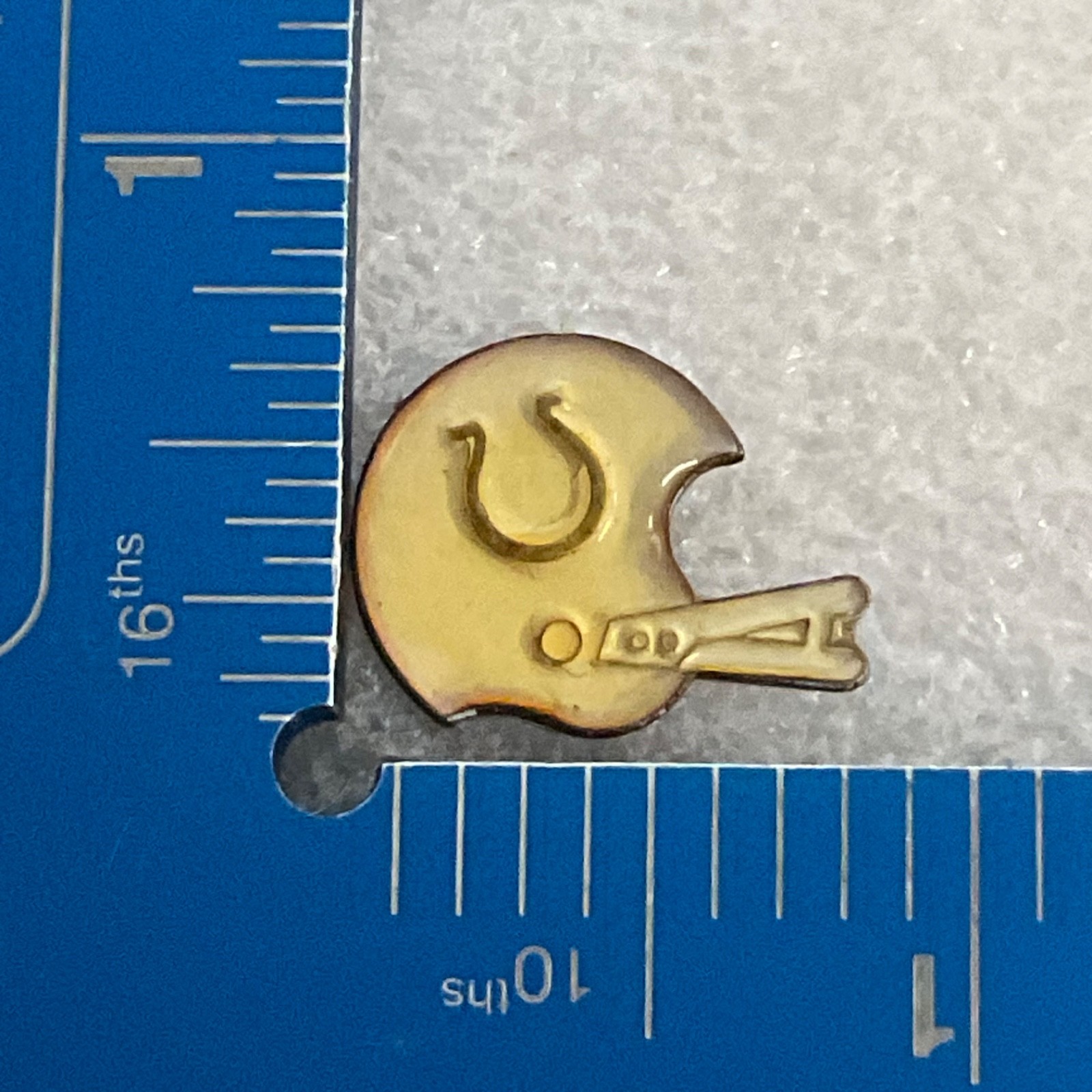 Indianapolis Colts NFL Helmet Lapel Pin Football VTG Collectible Memorabilia - Image 3