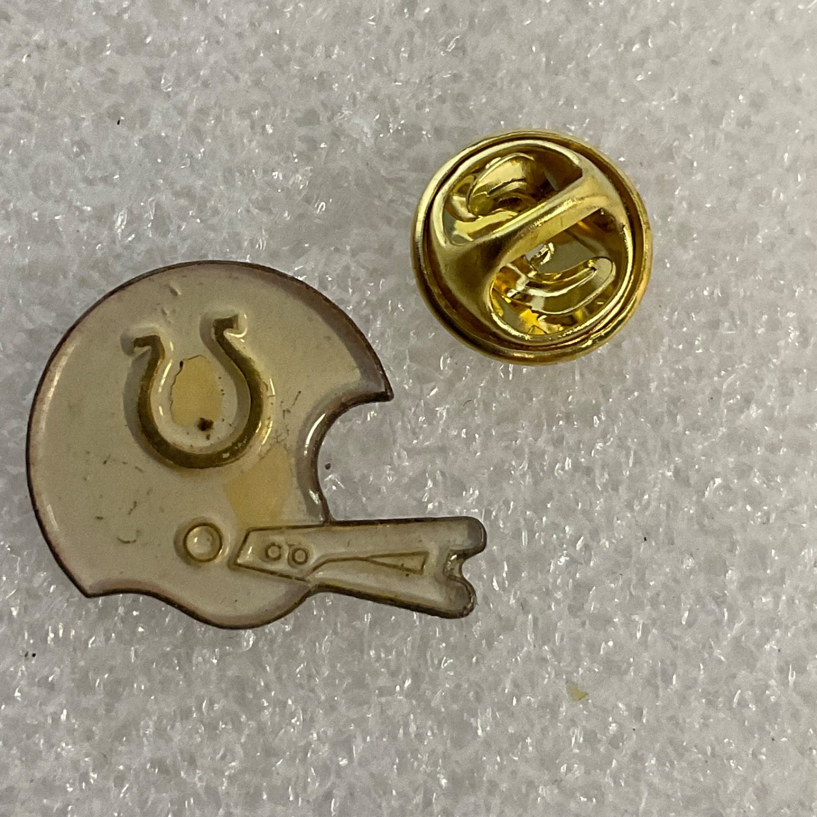 Indianapolis Colts VTG Football Helmet Pin Badge NFL Memorabilia Collectible - Image 4