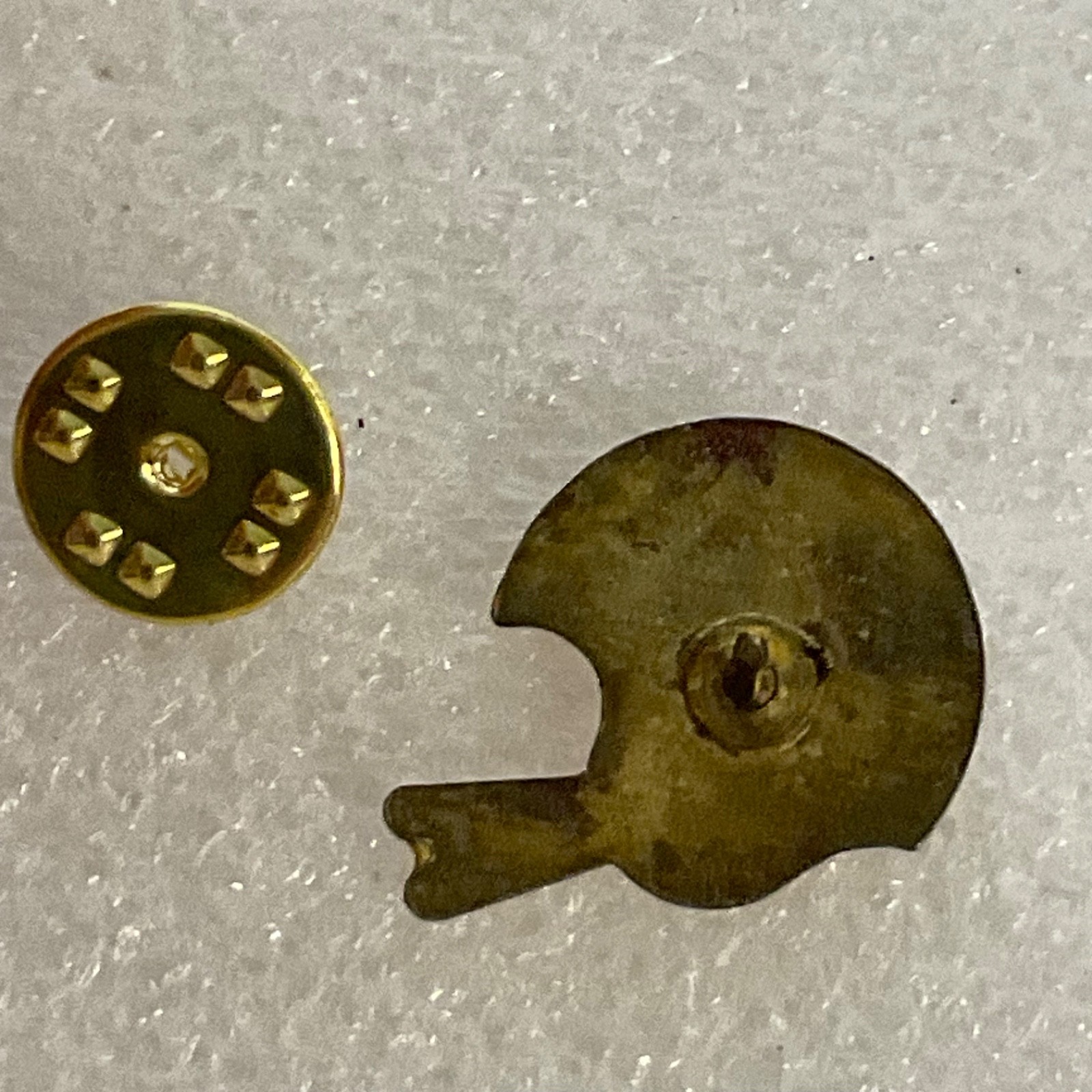 Indianapolis Colts NFL Helmet Lapel Pin Football VTG Collectible Memorabilia - Image 5