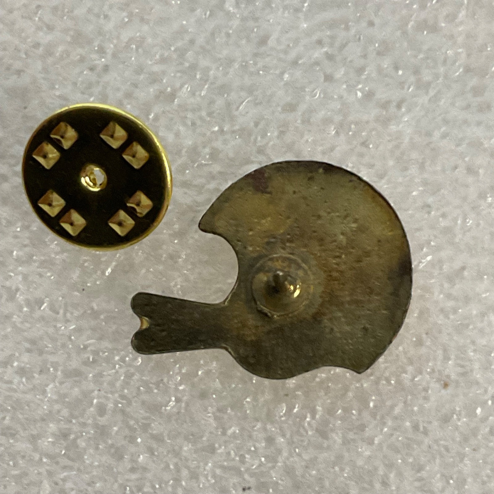 Indianapolis Colts VTG NFL Helmet Lapel Pin Football Collectible Memorabilia - Image 5