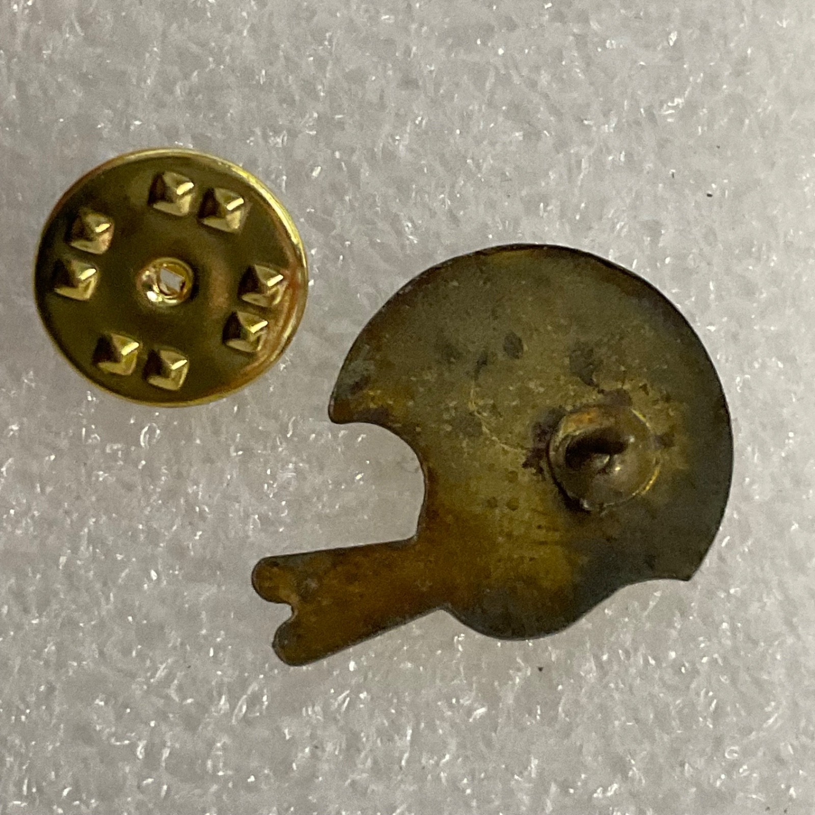 Indianapolis Colts VTG Football Helmet Pin Badge NFL Memorabilia Collectible - Image 5