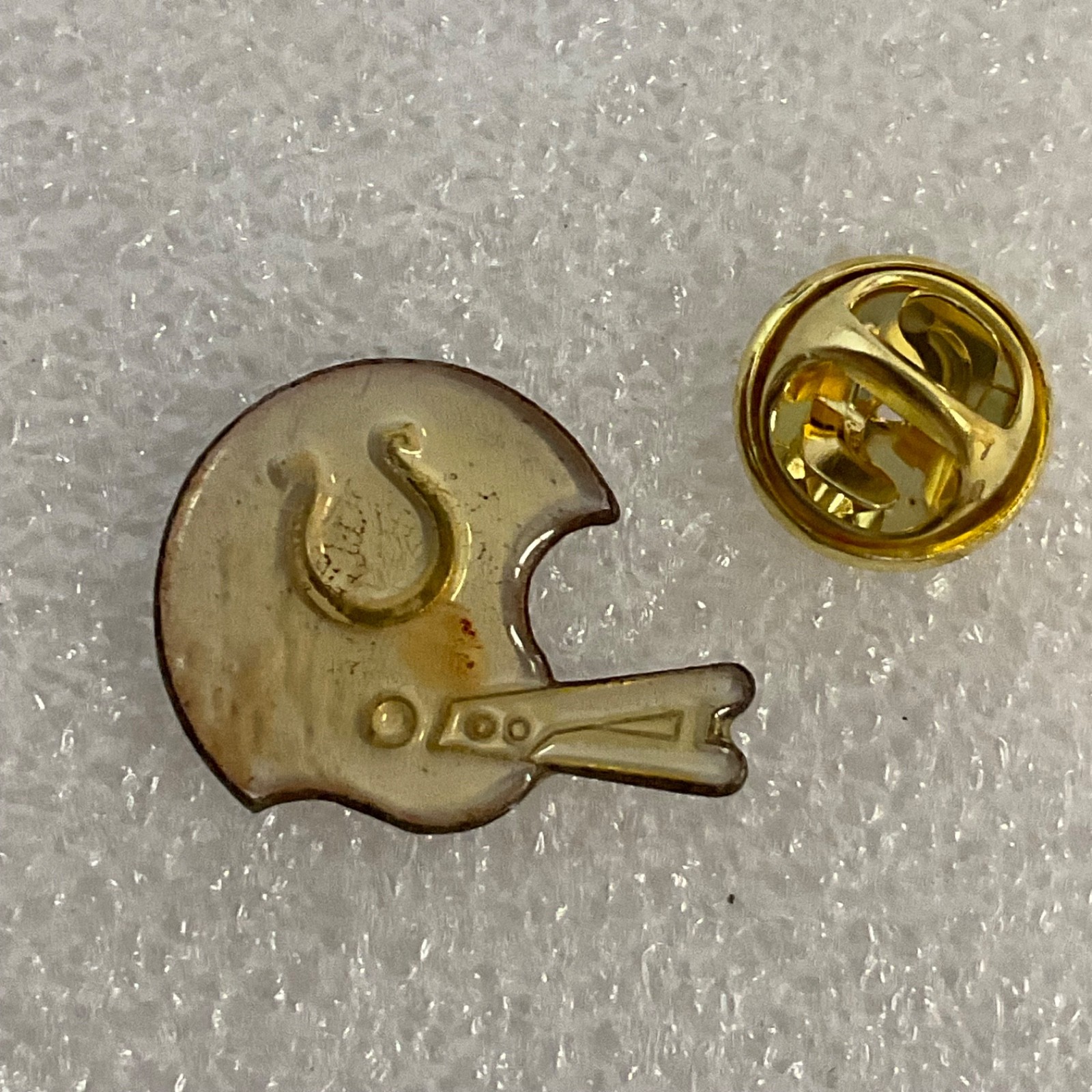 Indianapolis Colts NFL Helmet Lapel Pin Football Collectible VTG Memorabilia - Image 4