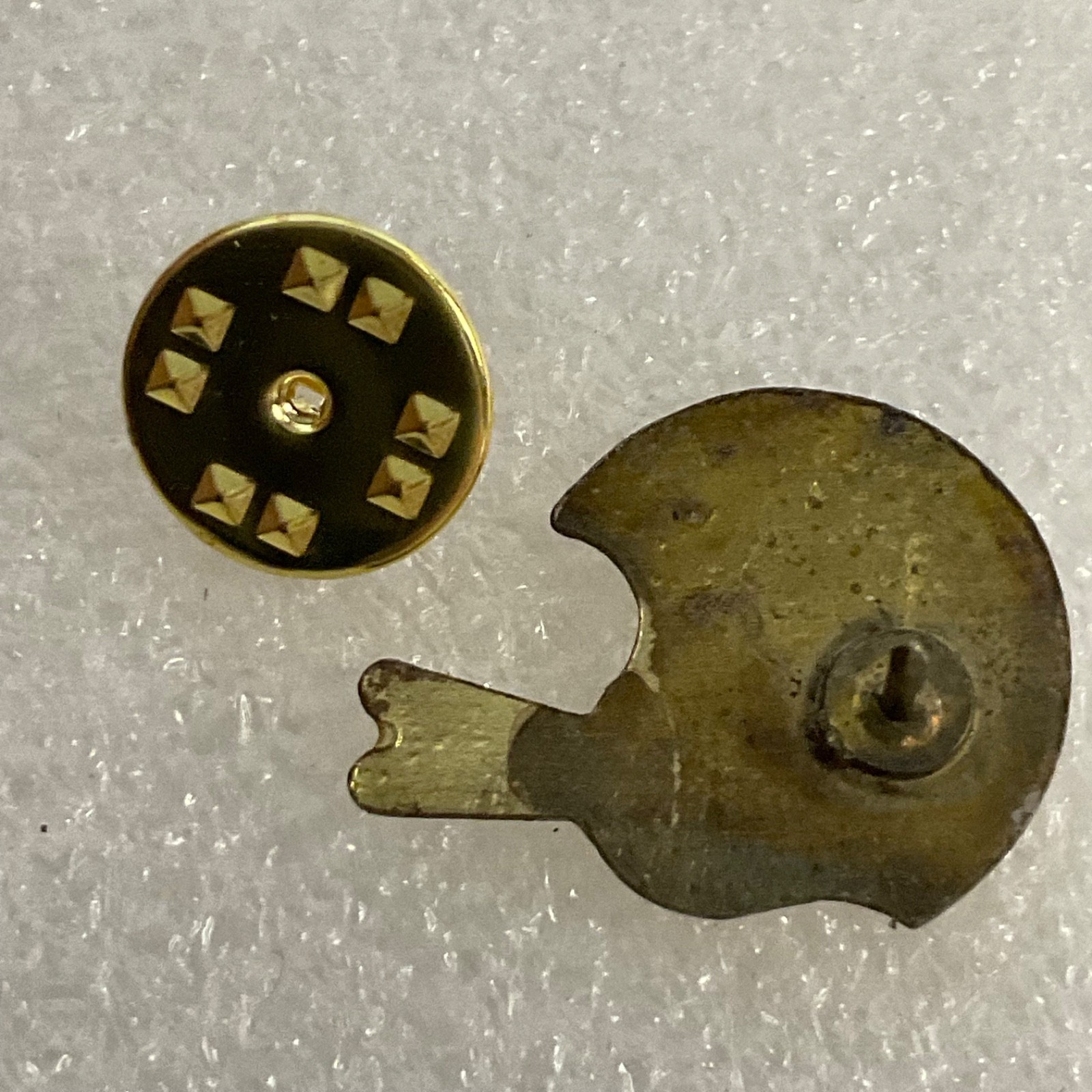 Indianapolis Colts NFL Helmet Lapel Pin Football Collectible VTG Memorabilia - Image 5