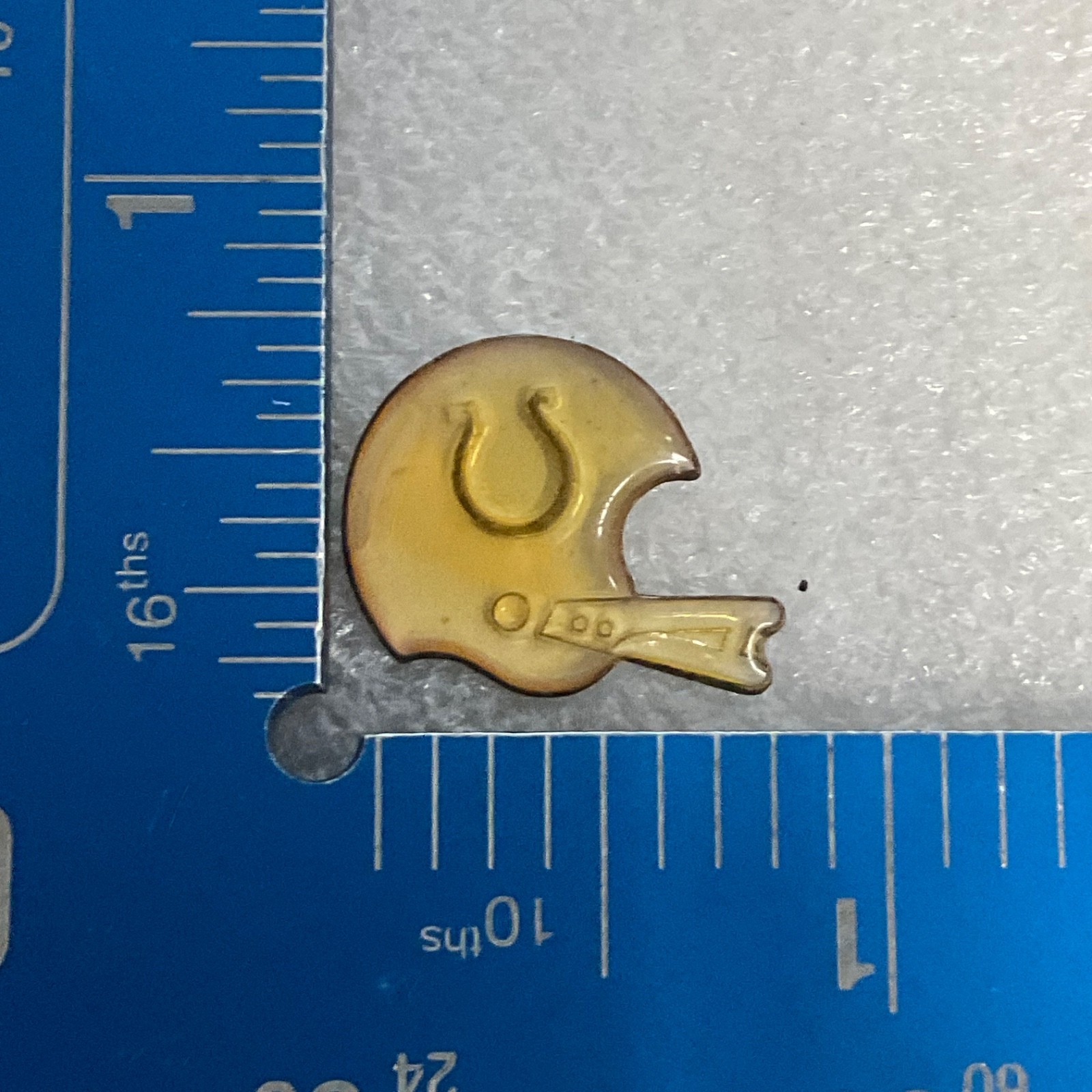 Indianapolis Colts NFL Helmet Lapel Pin VTG Football Collectible Memorabilia - Image 3