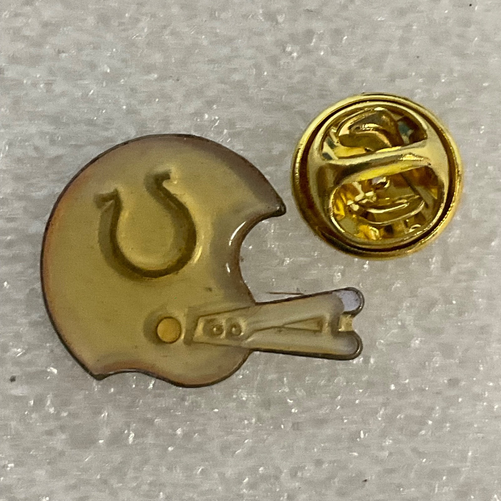 Indianapolis Colts NFL Helmet Lapel VTG Pin Football Collectible Memorabilia - Image 4
