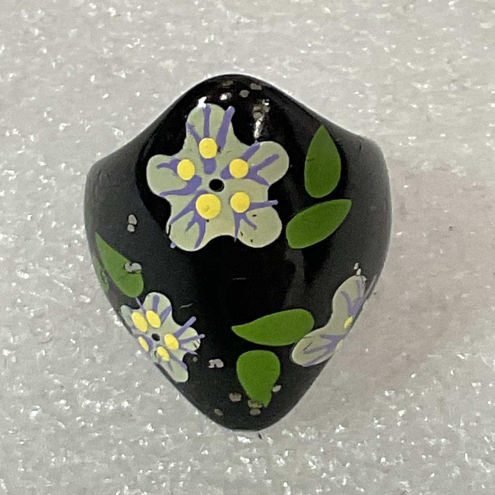 Vintage Black Floral Painted Plastic Ring Size 6.75 Handmade Retro Costume Jewel - Image 1