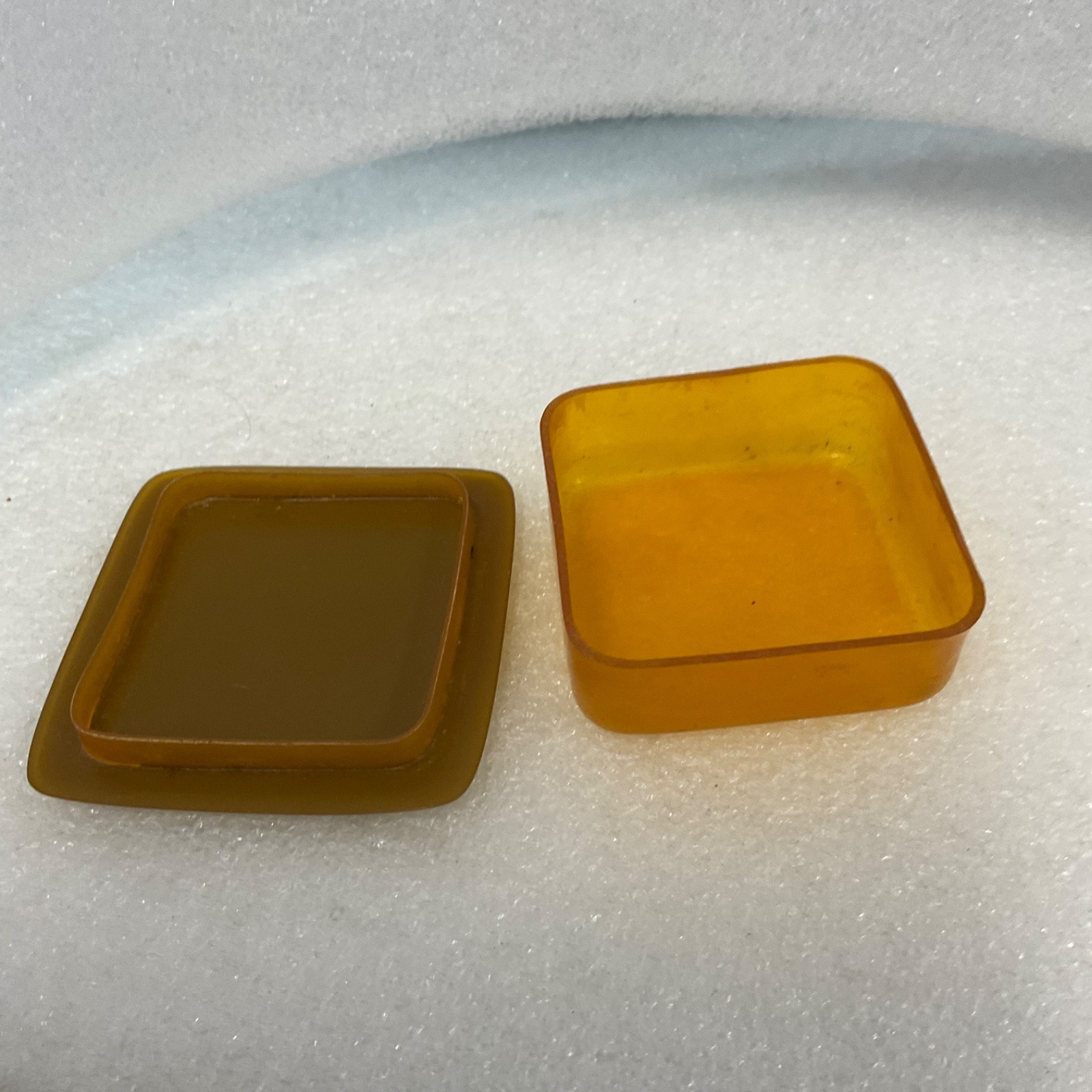 Small Square Plastic Trinket Box Green Lid Amber Base Storage Container - Image 4