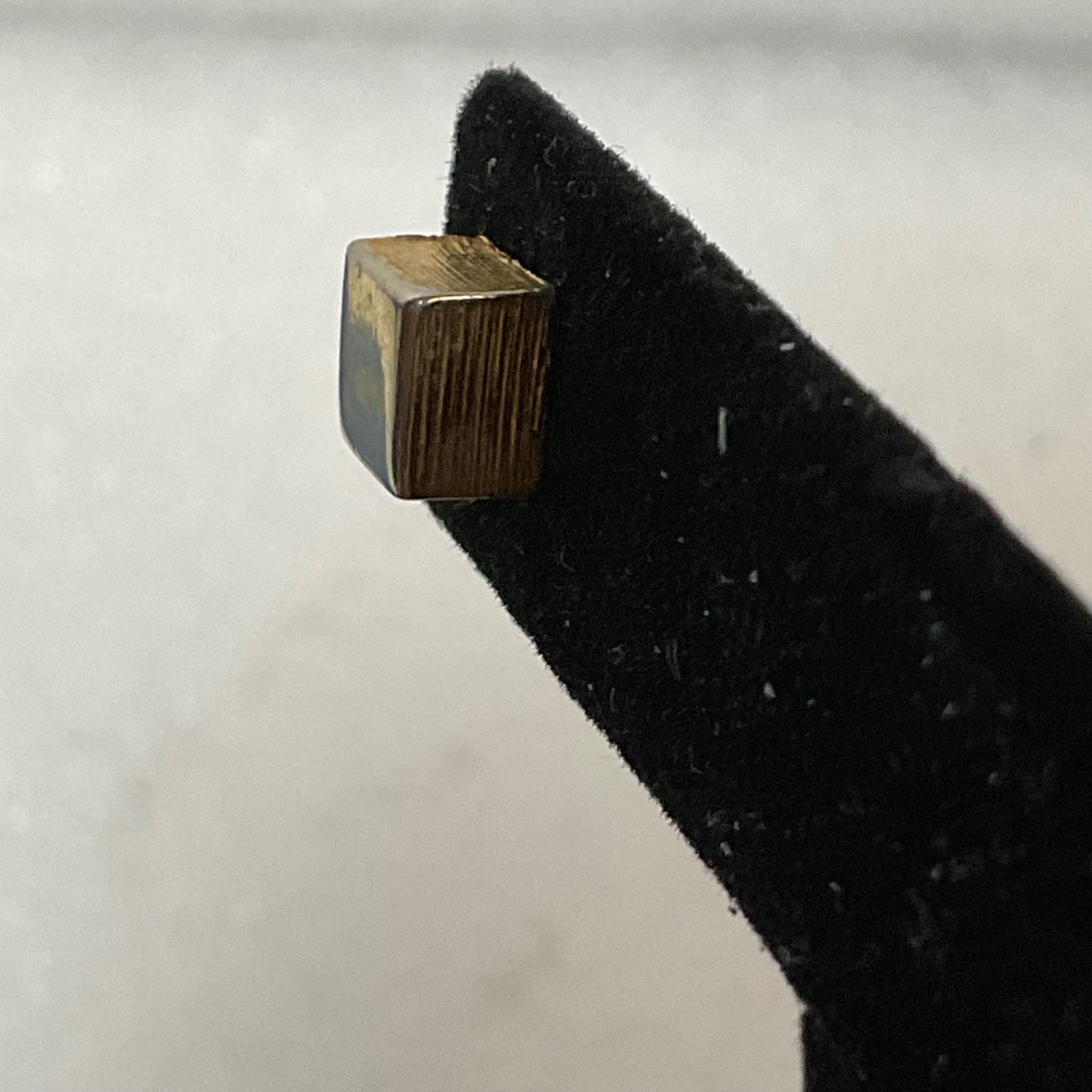 Vintage Gold Tone Square Stud Earrings 0.4in Minimalist Geometric Design 2.68g - Image 6