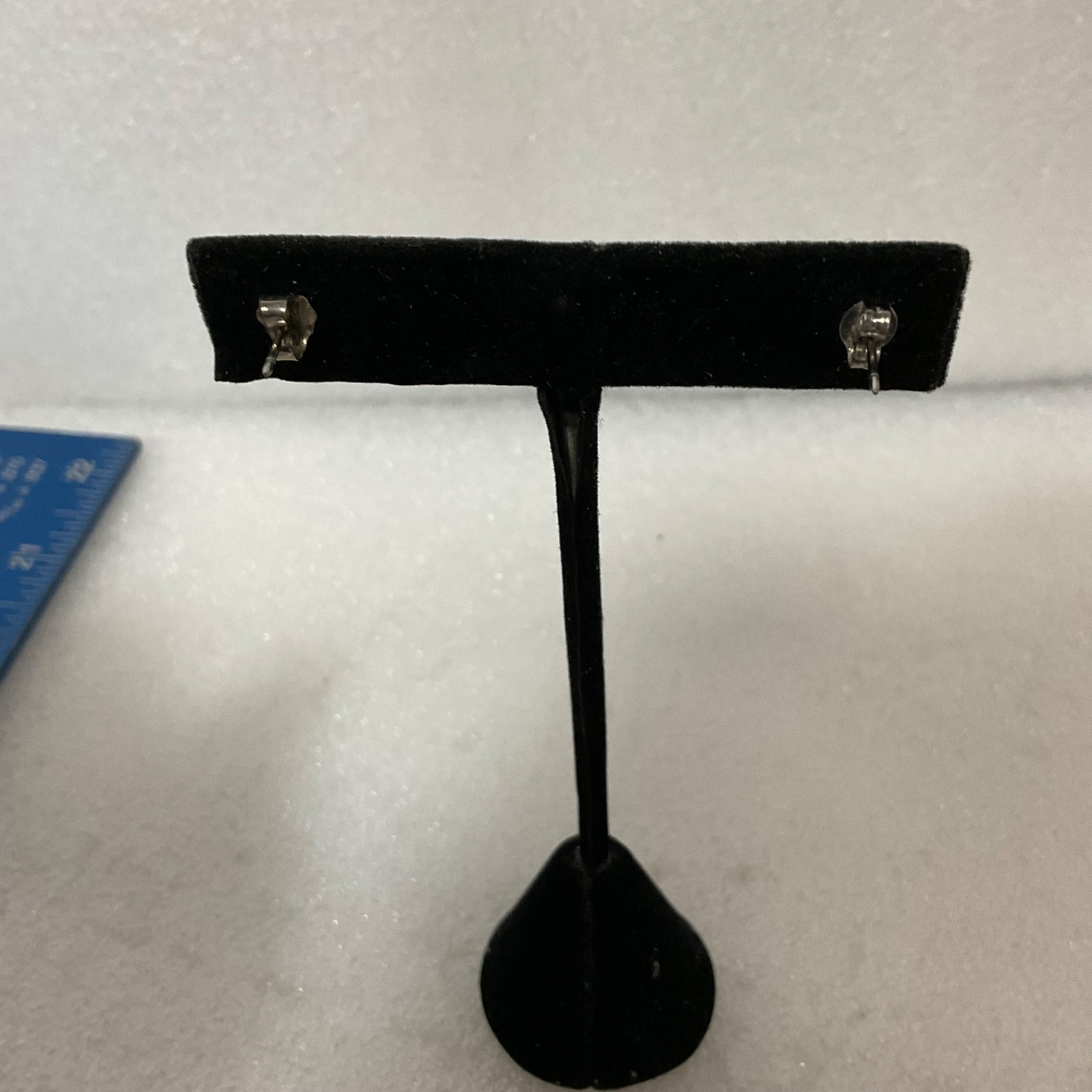 Vintage Gold Tone Square Stud Earrings 0.4in Minimalist Geometric Design 2.68g - Image 8