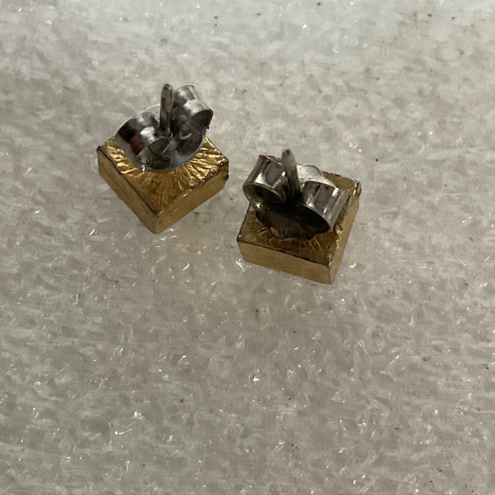 Vintage Gold Tone Square Stud Earrings 0.4in Minimalist Geometric Design 2.68g - Image 12